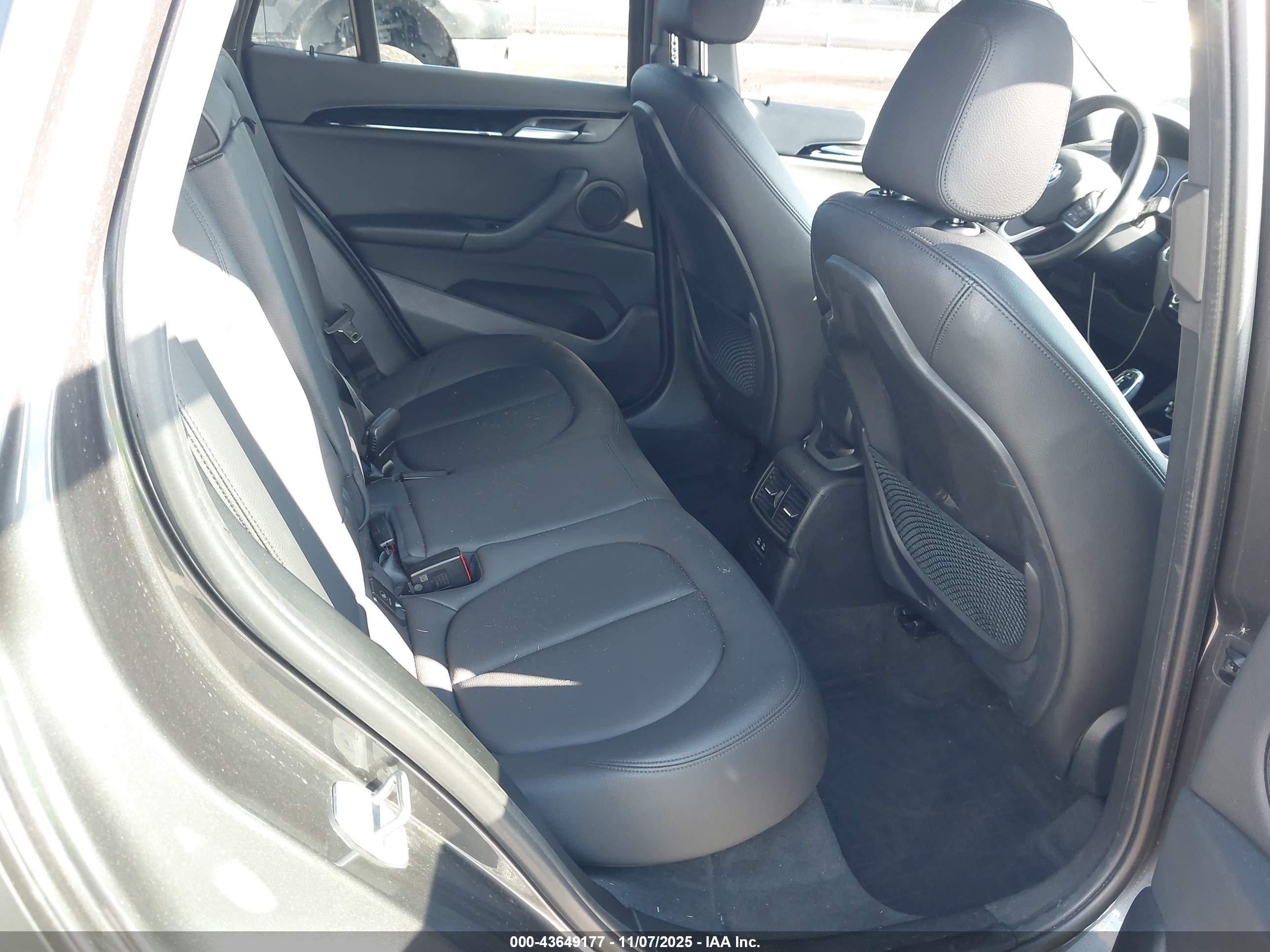 BMW X1 image 8