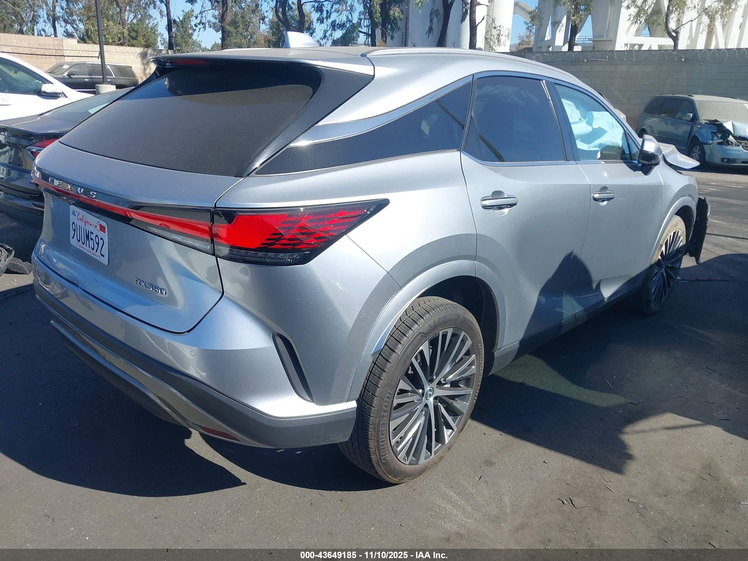LEXUS RX image 4