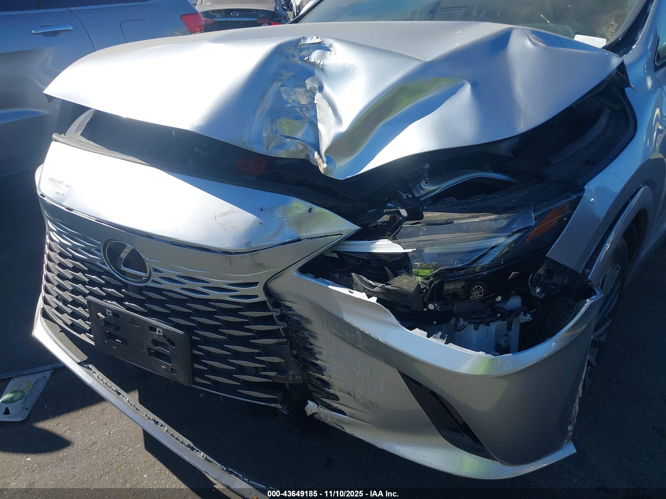 LEXUS RX image 6