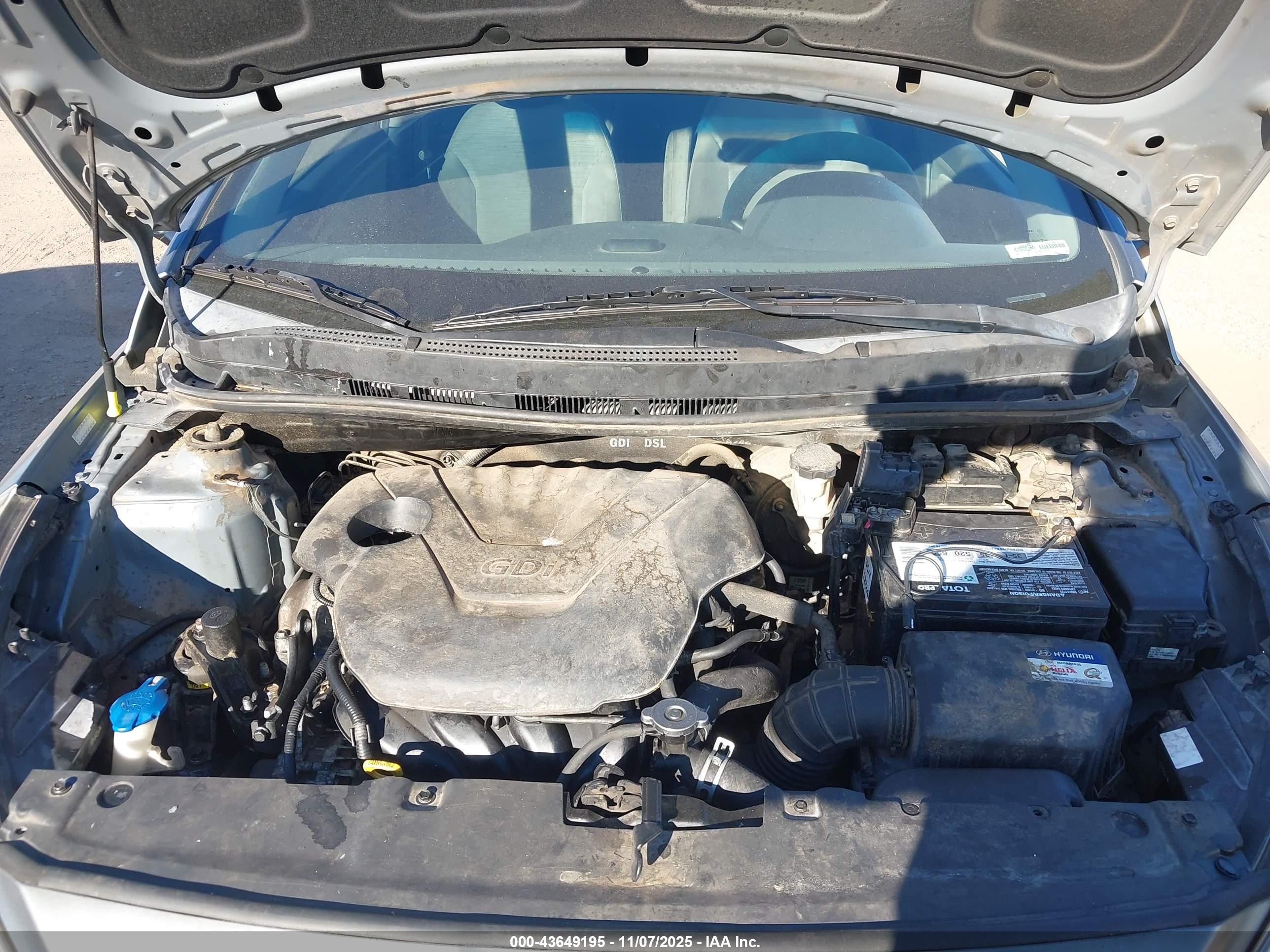 HYUNDAI ACCENT image 10