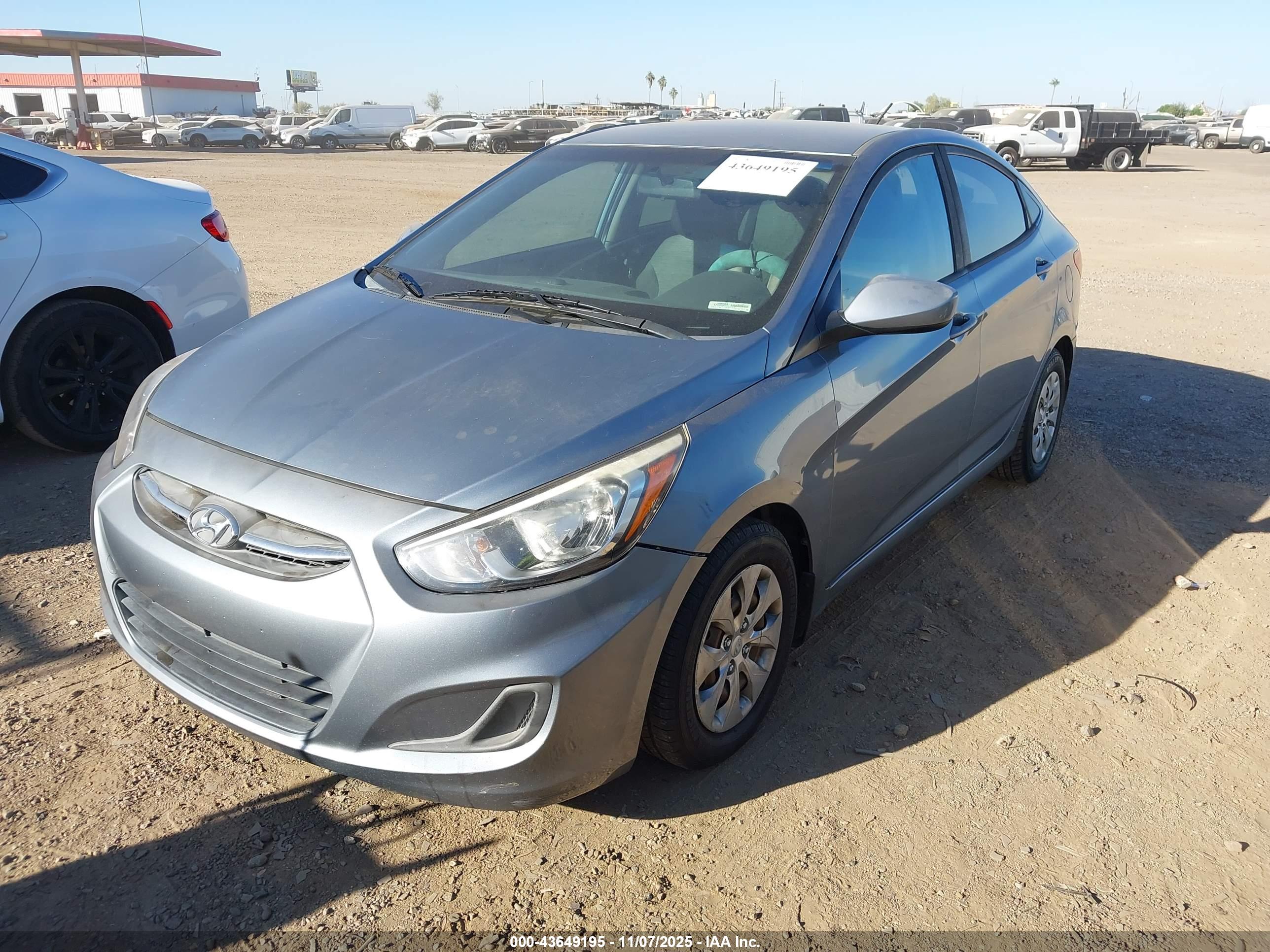 HYUNDAI ACCENT image 2