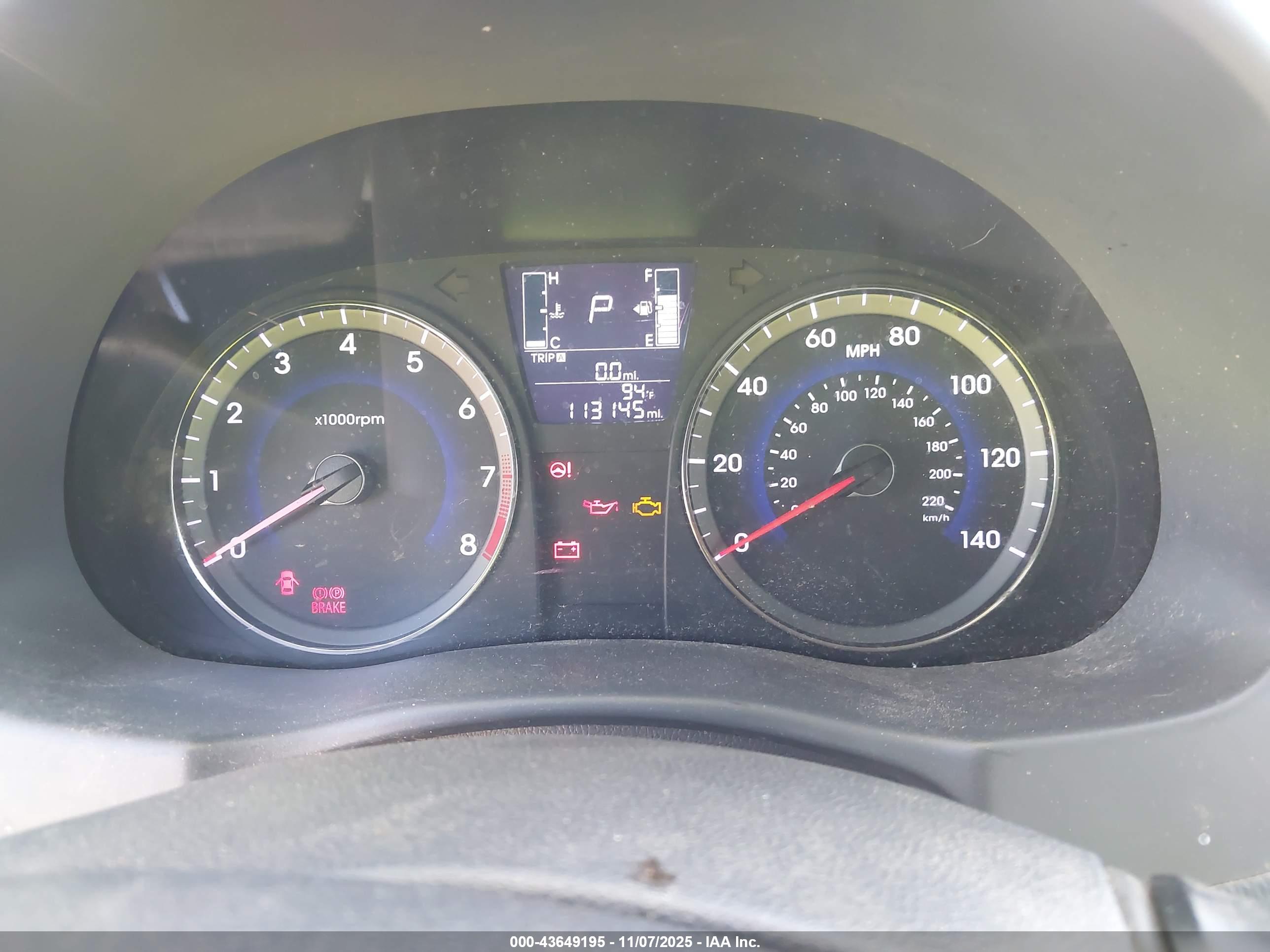HYUNDAI ACCENT image 7