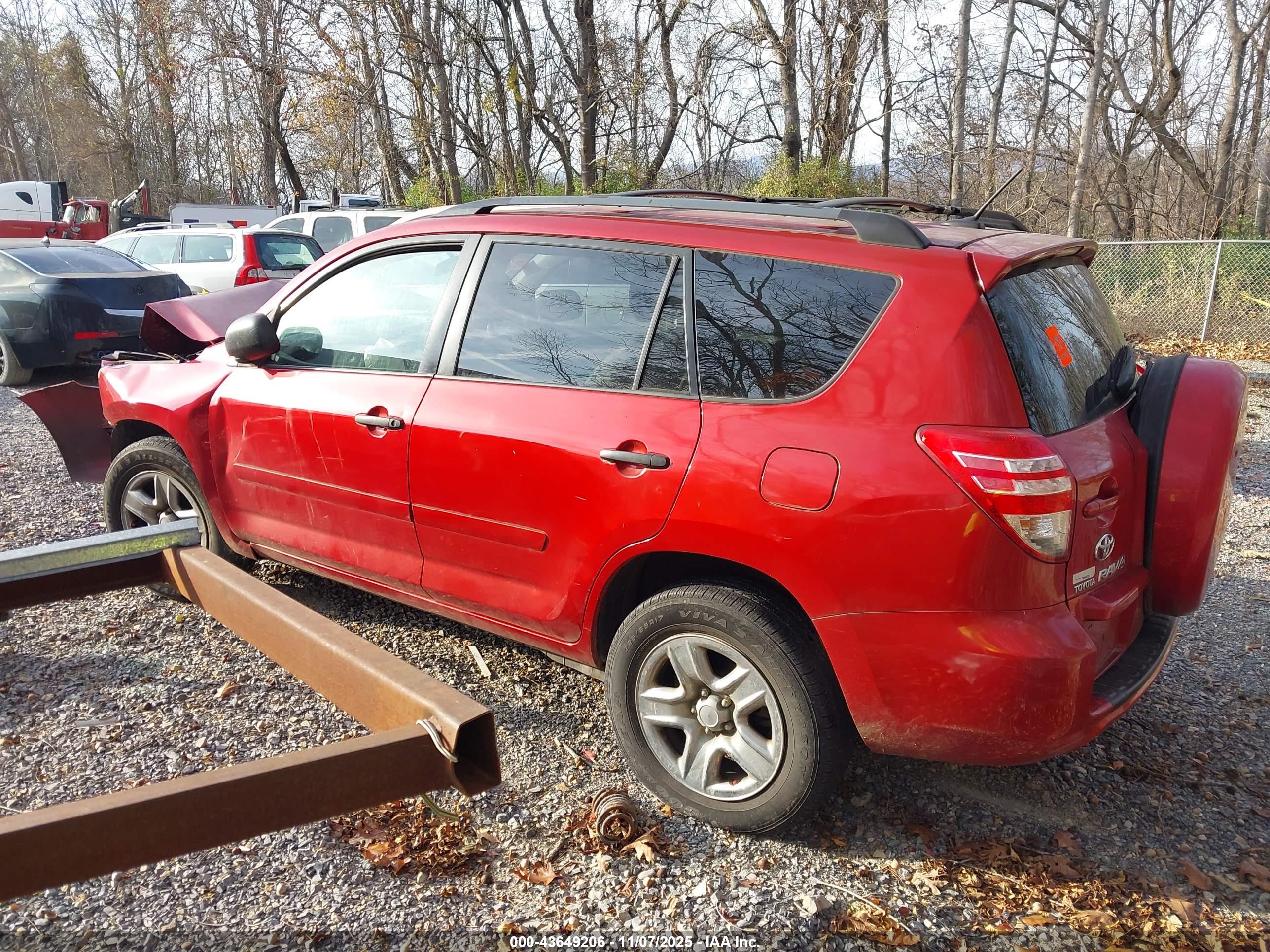 TOYOTA RAV4 image 3