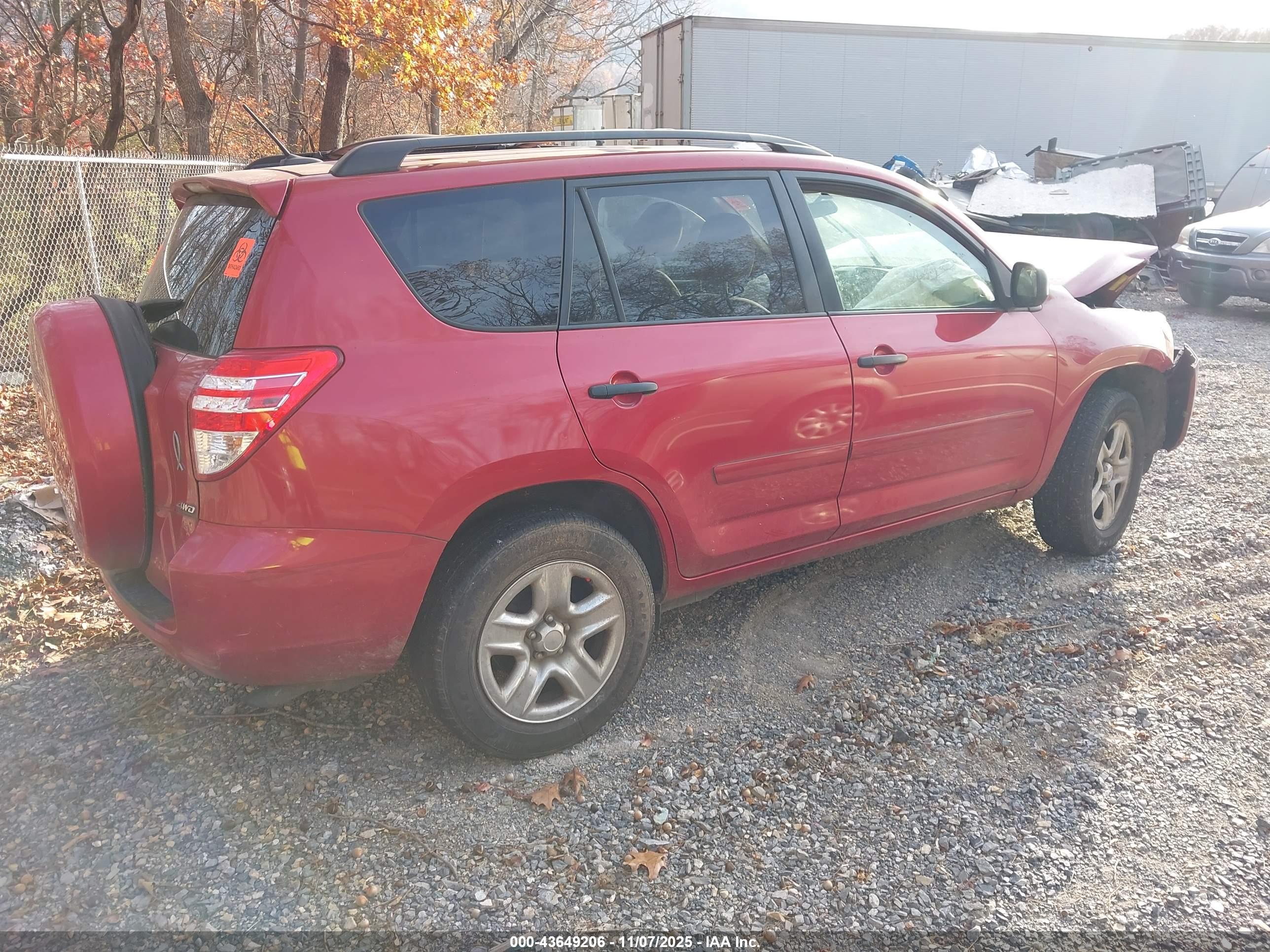 TOYOTA RAV4 image 4