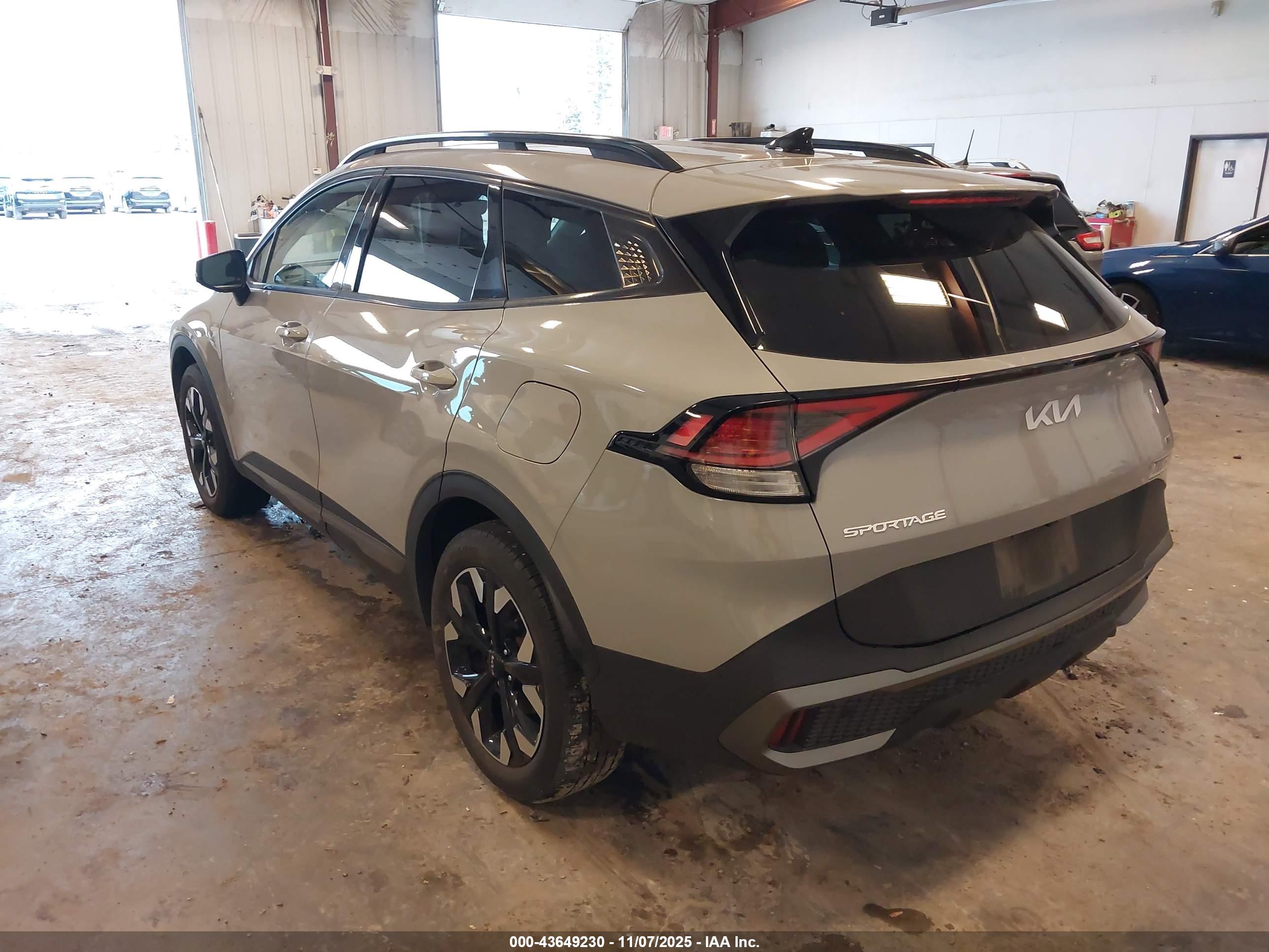 KIA SPORTAGE image 3