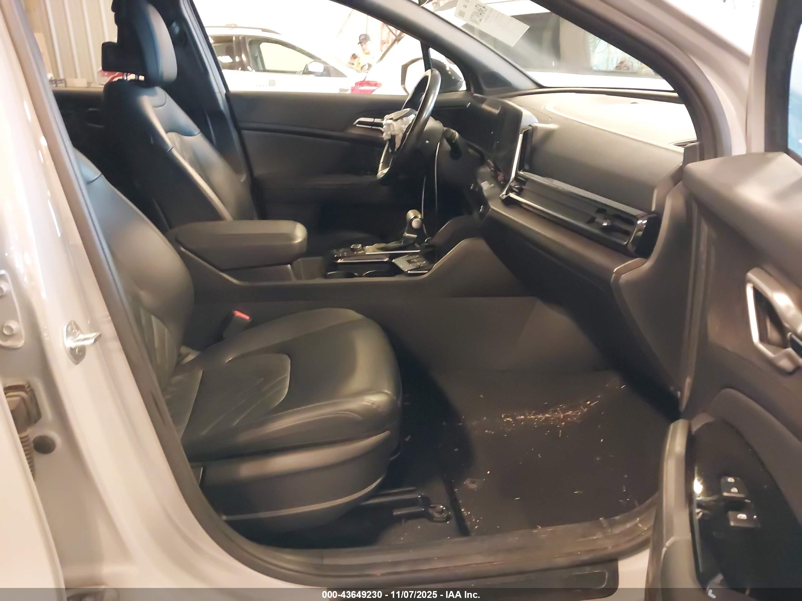 KIA SPORTAGE image 5