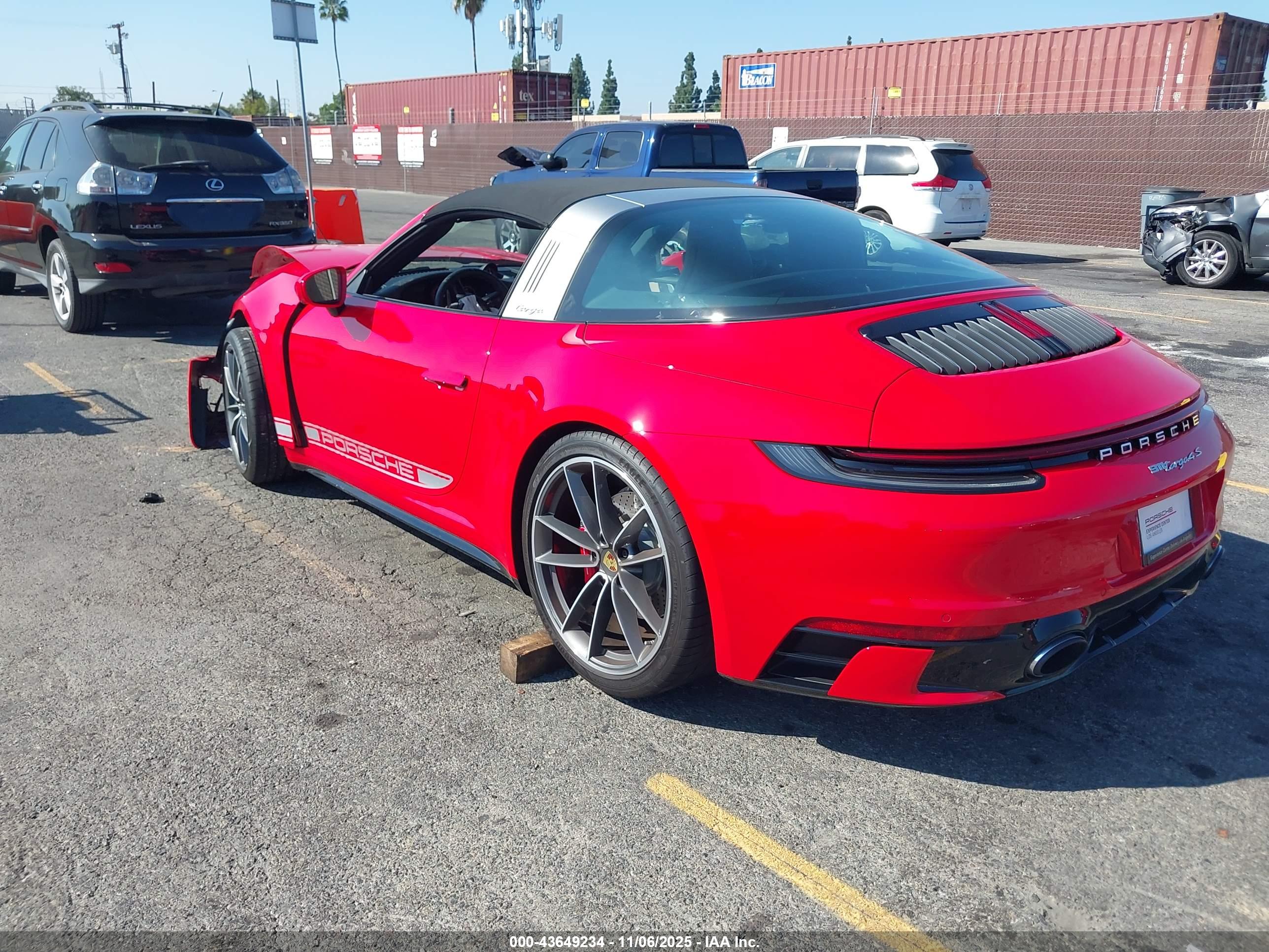 PORSCHE 911 image 3