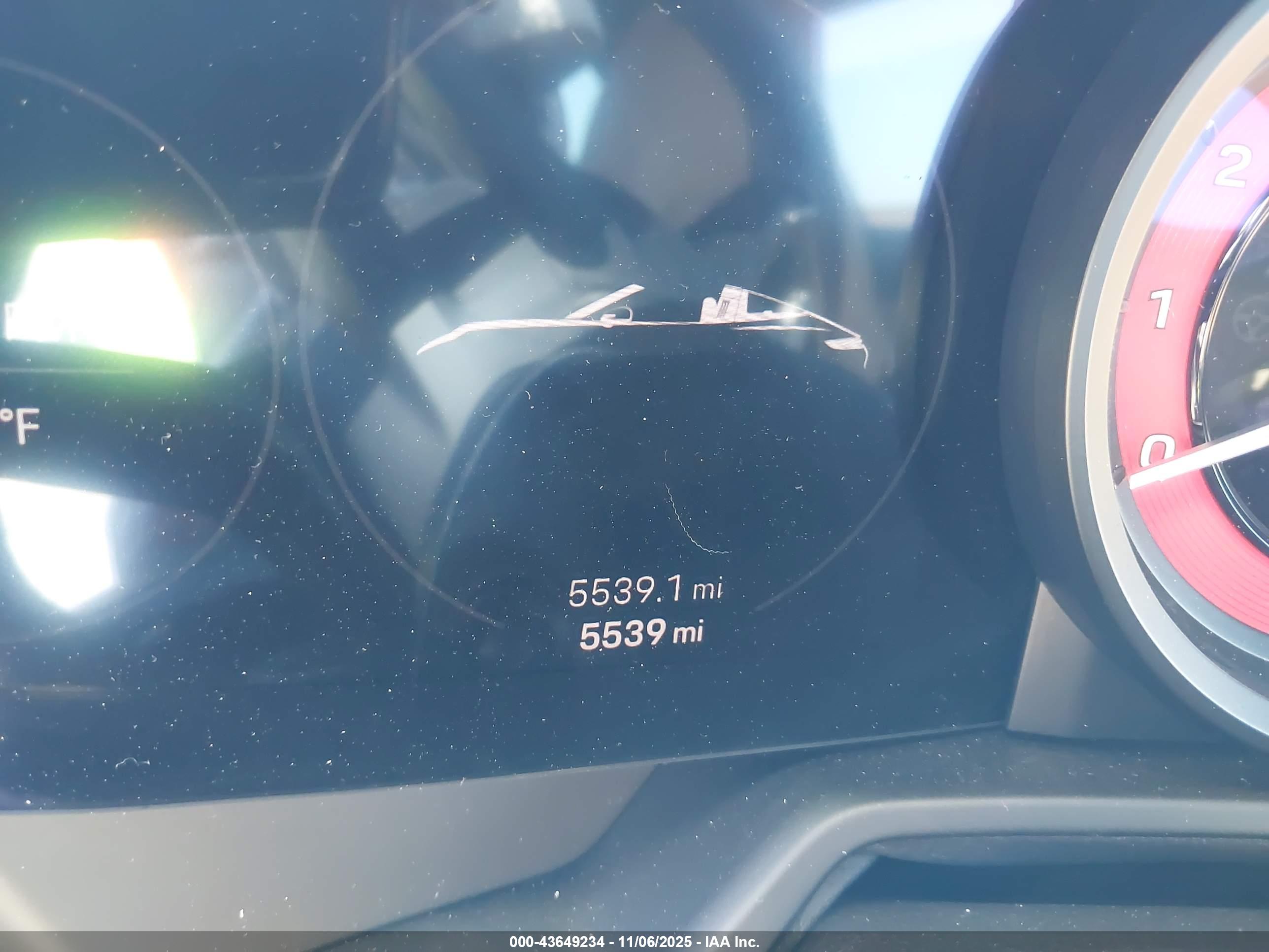 PORSCHE 911 image 7