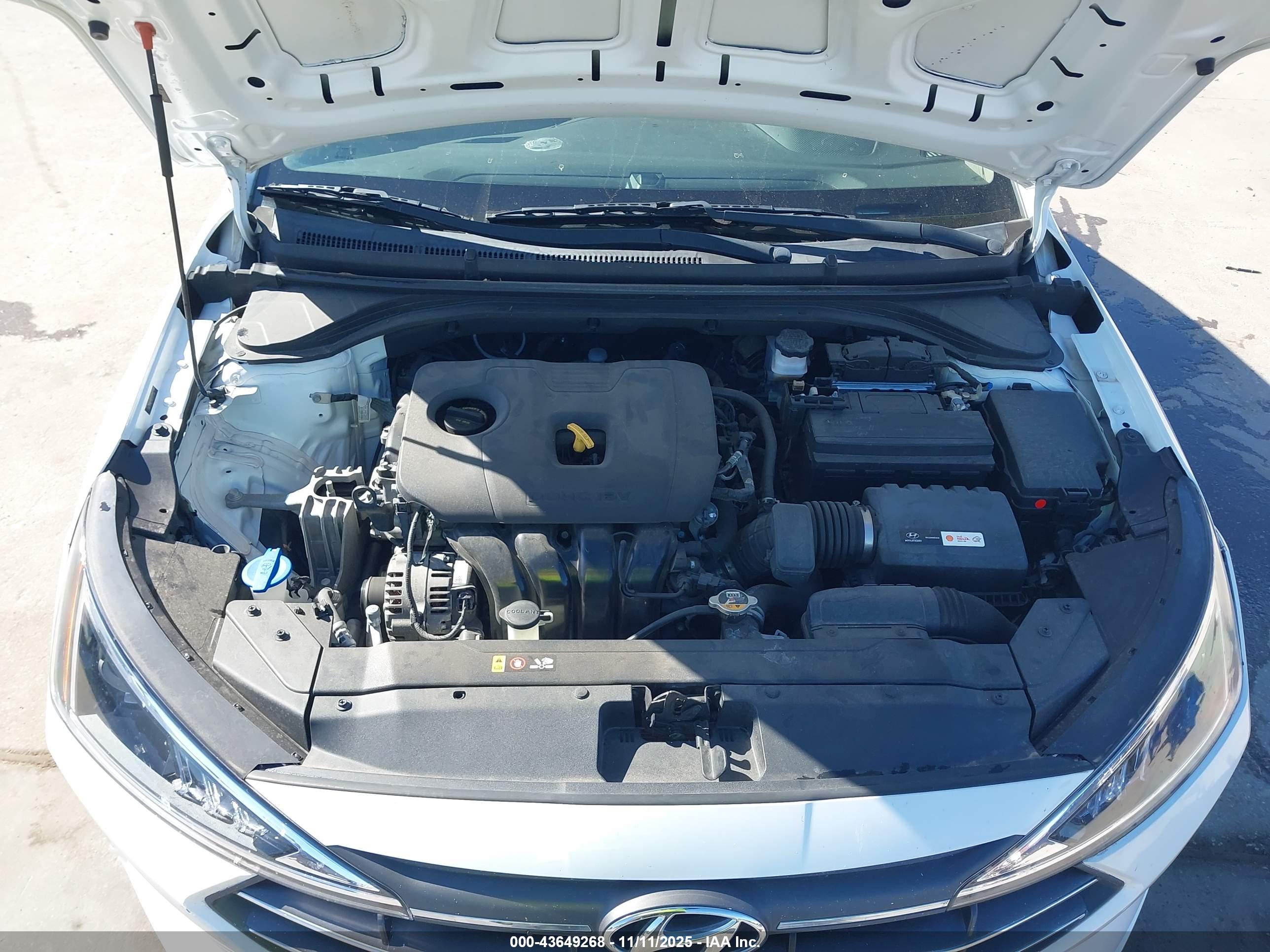 HYUNDAI ELANTRA image 10