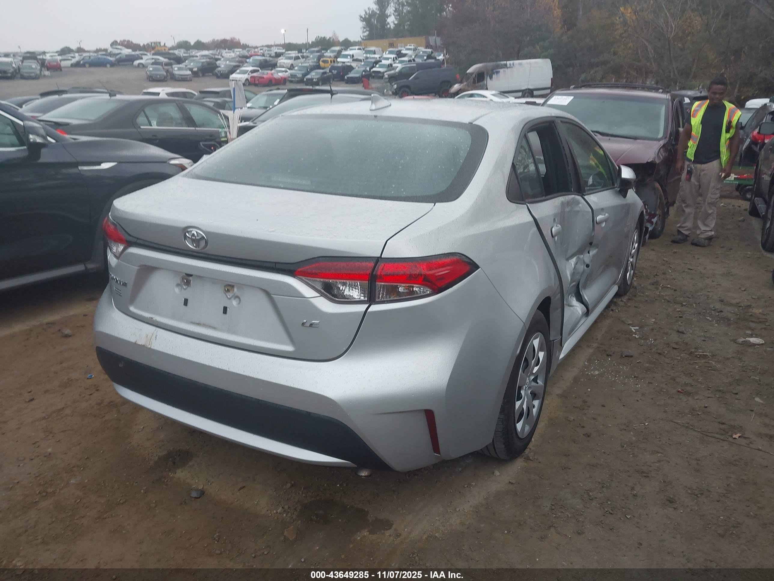 TOYOTA COROLLA image 4