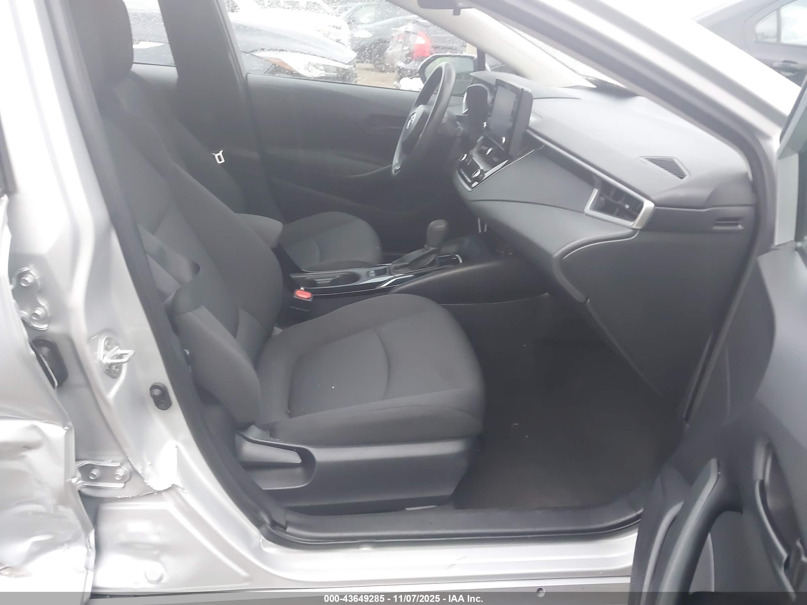 TOYOTA COROLLA image 5