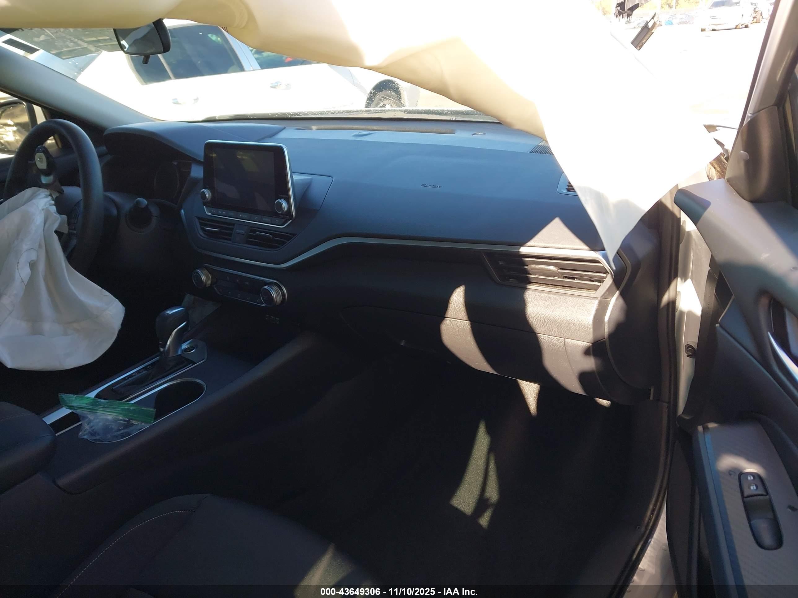 NISSAN ALTIMA image 5