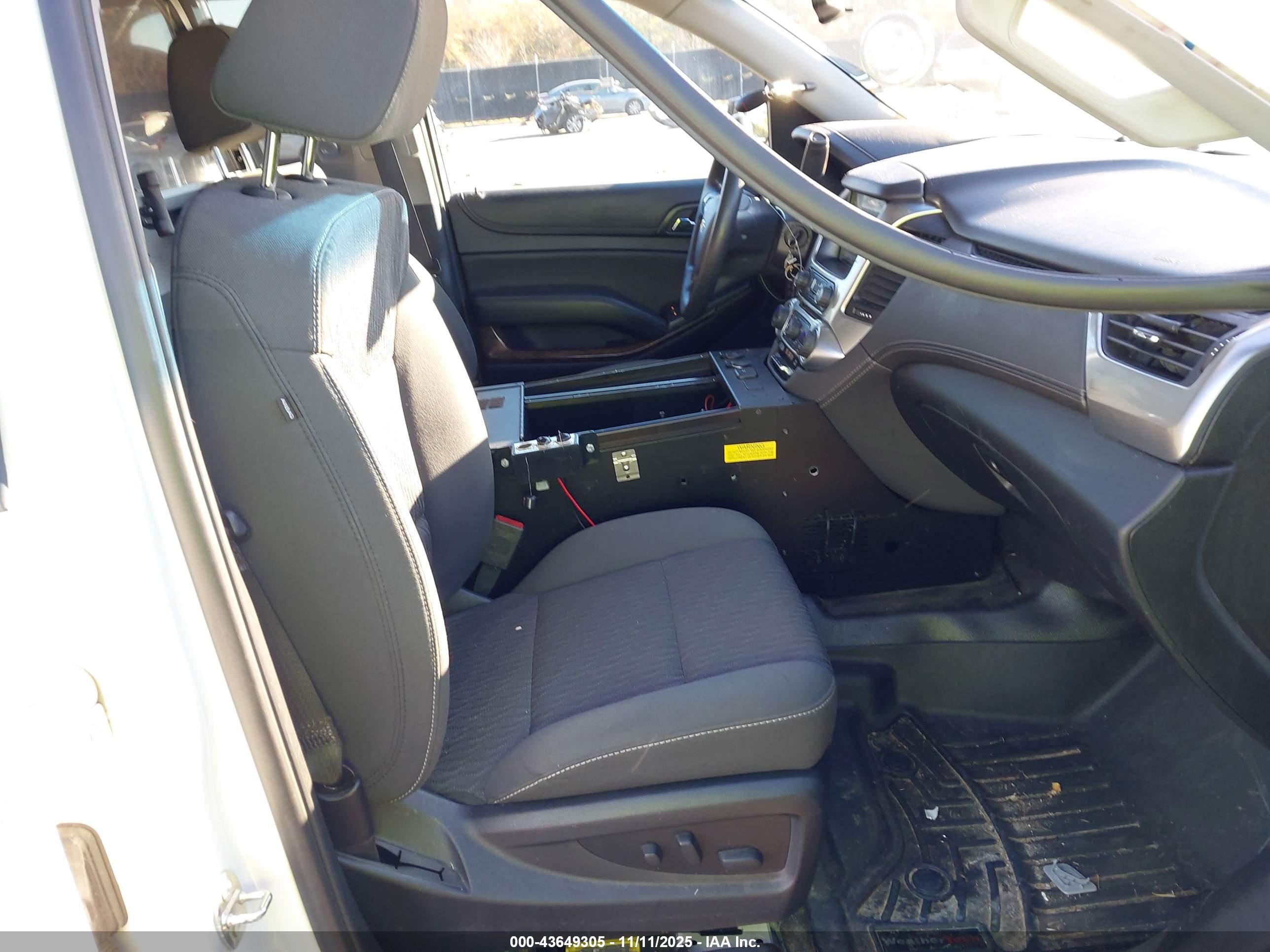 CHEVROLET TAHOE image 5