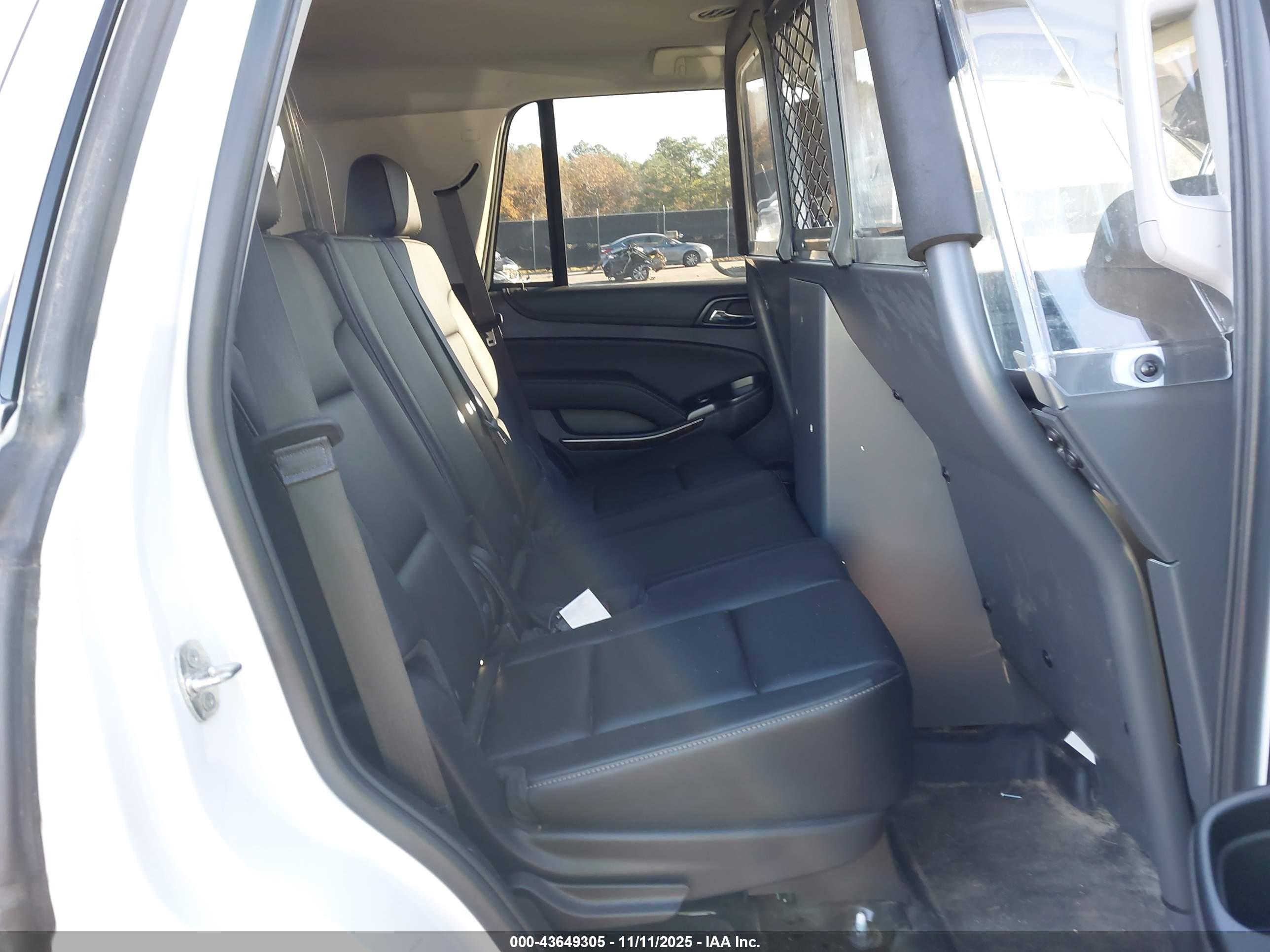CHEVROLET TAHOE image 8
