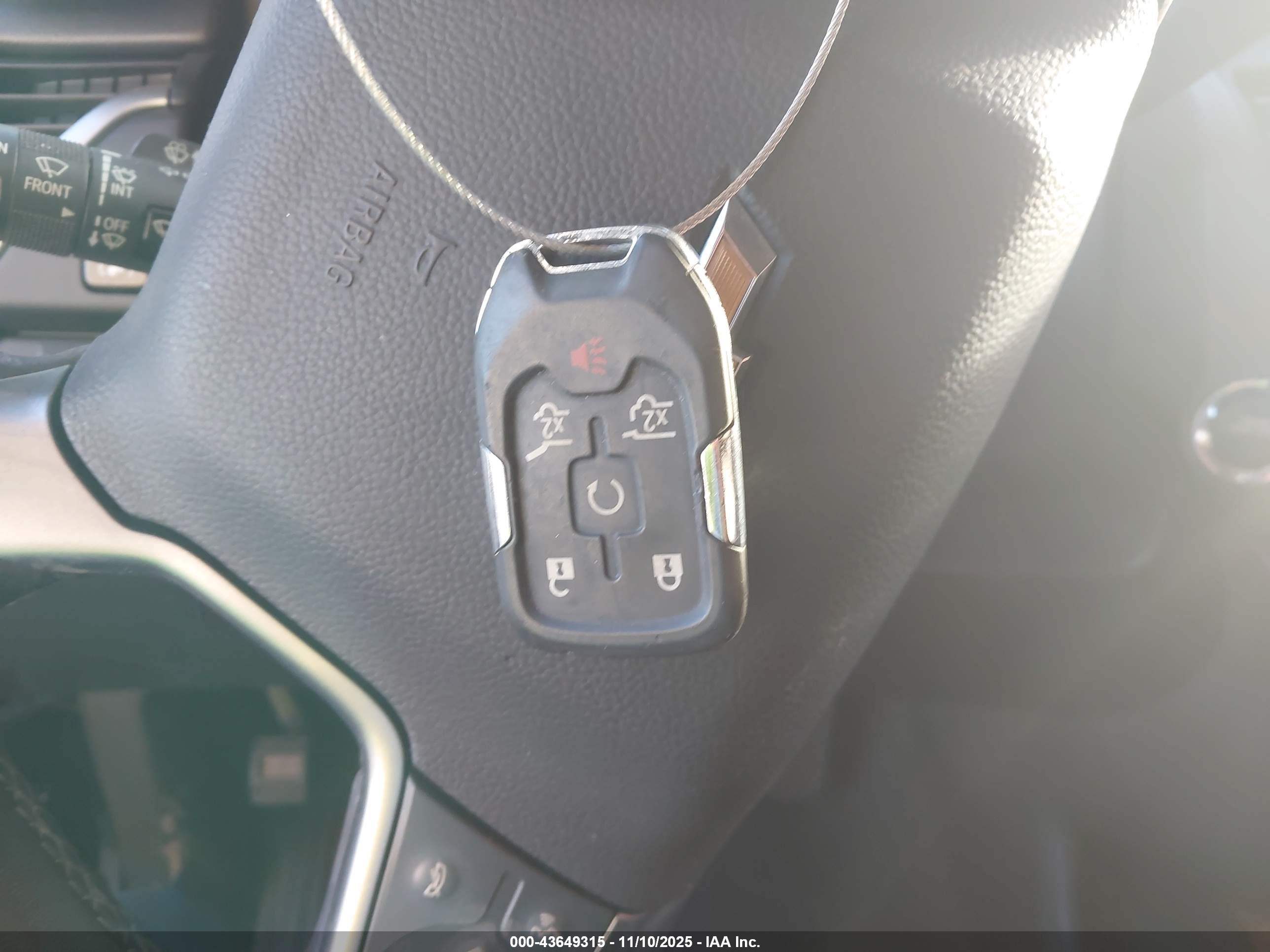 CHEVROLET TAHOE image 11