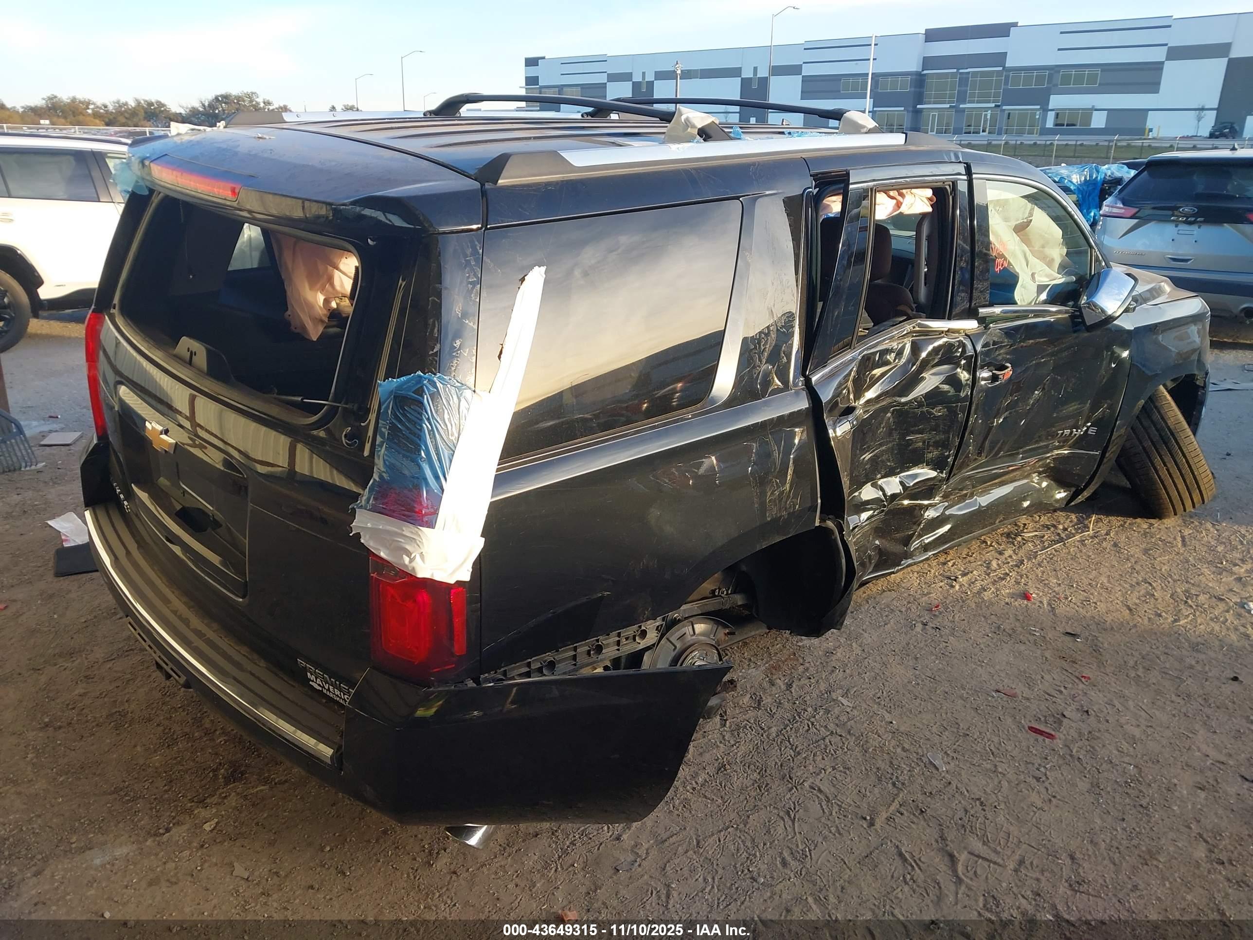 CHEVROLET TAHOE image 4