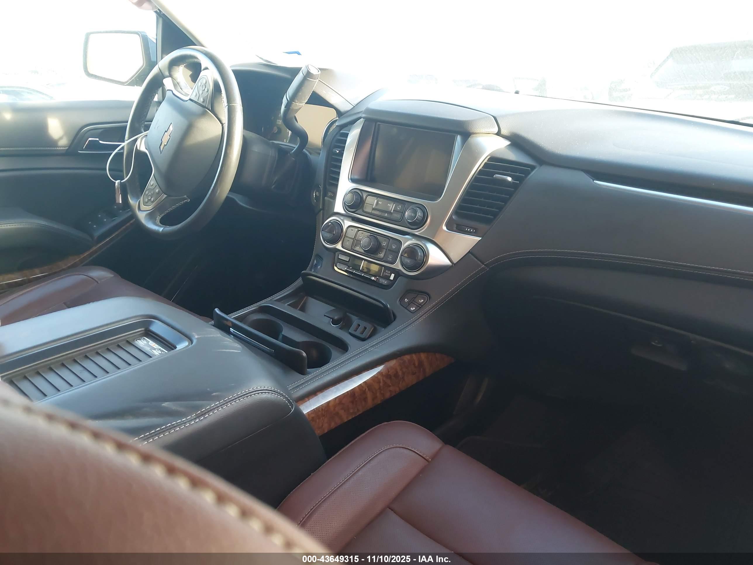 CHEVROLET TAHOE image 5