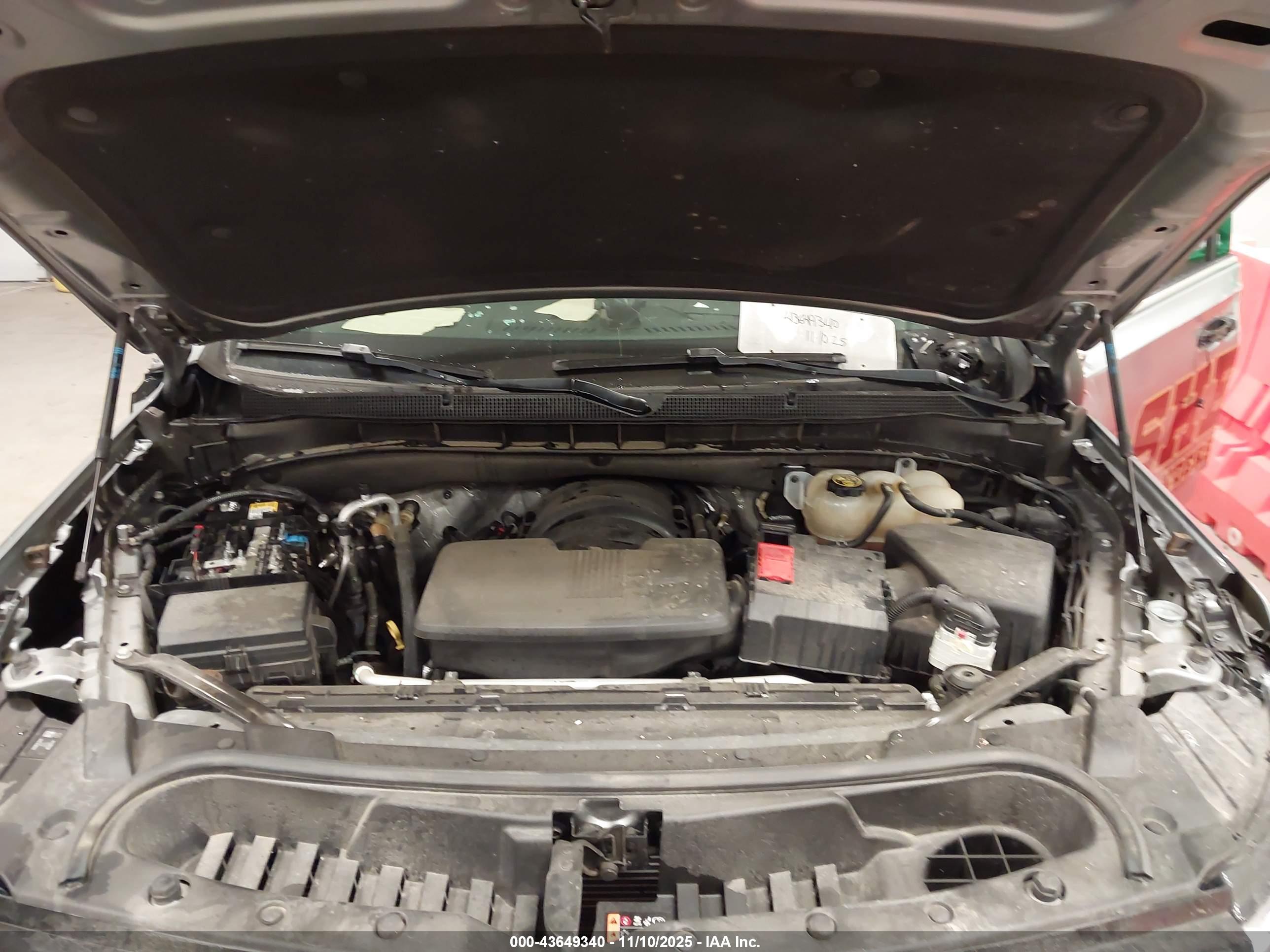 CHEVROLET TAHOE image 10
