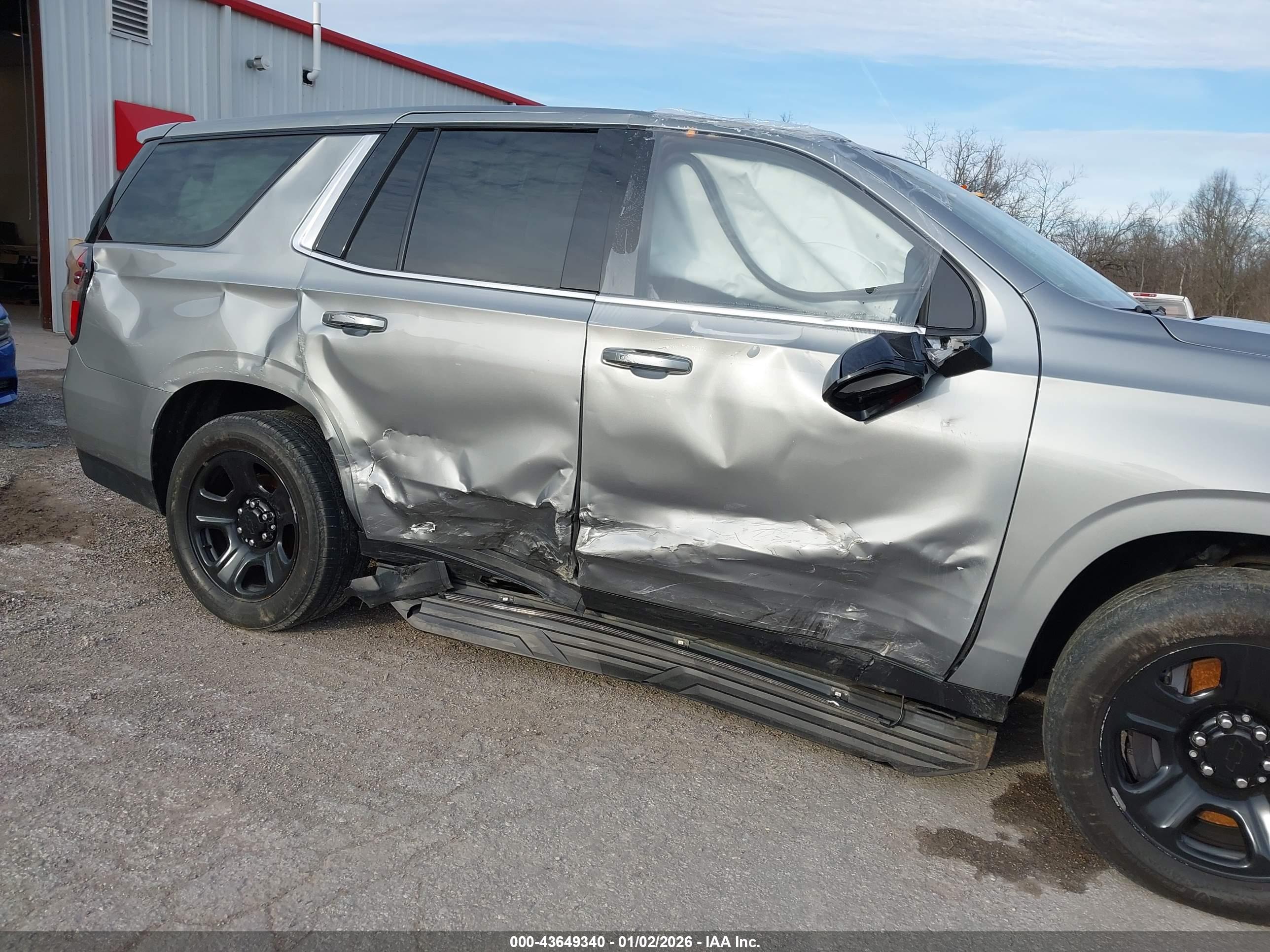 CHEVROLET TAHOE image 6