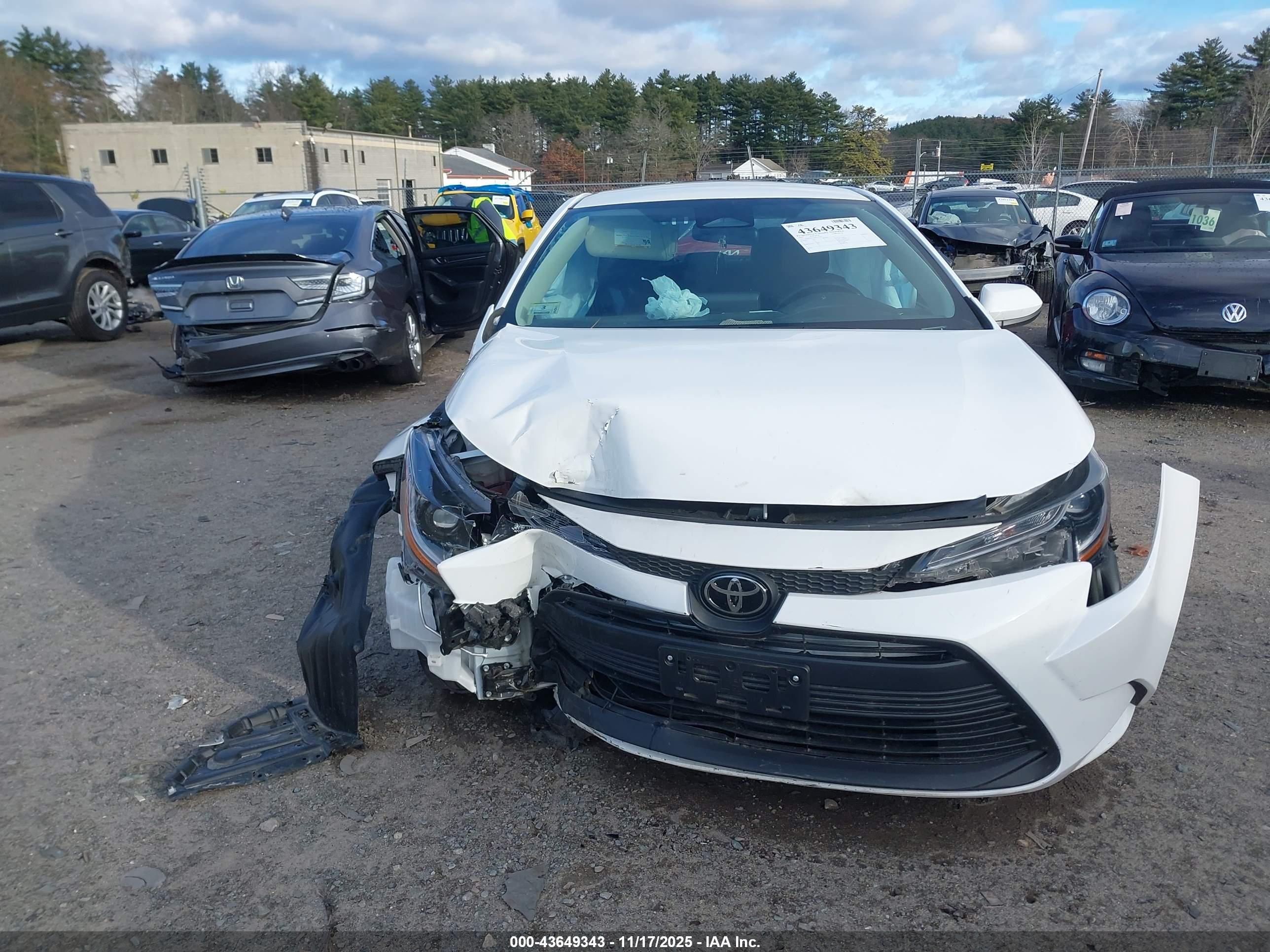 TOYOTA COROLLA image 6