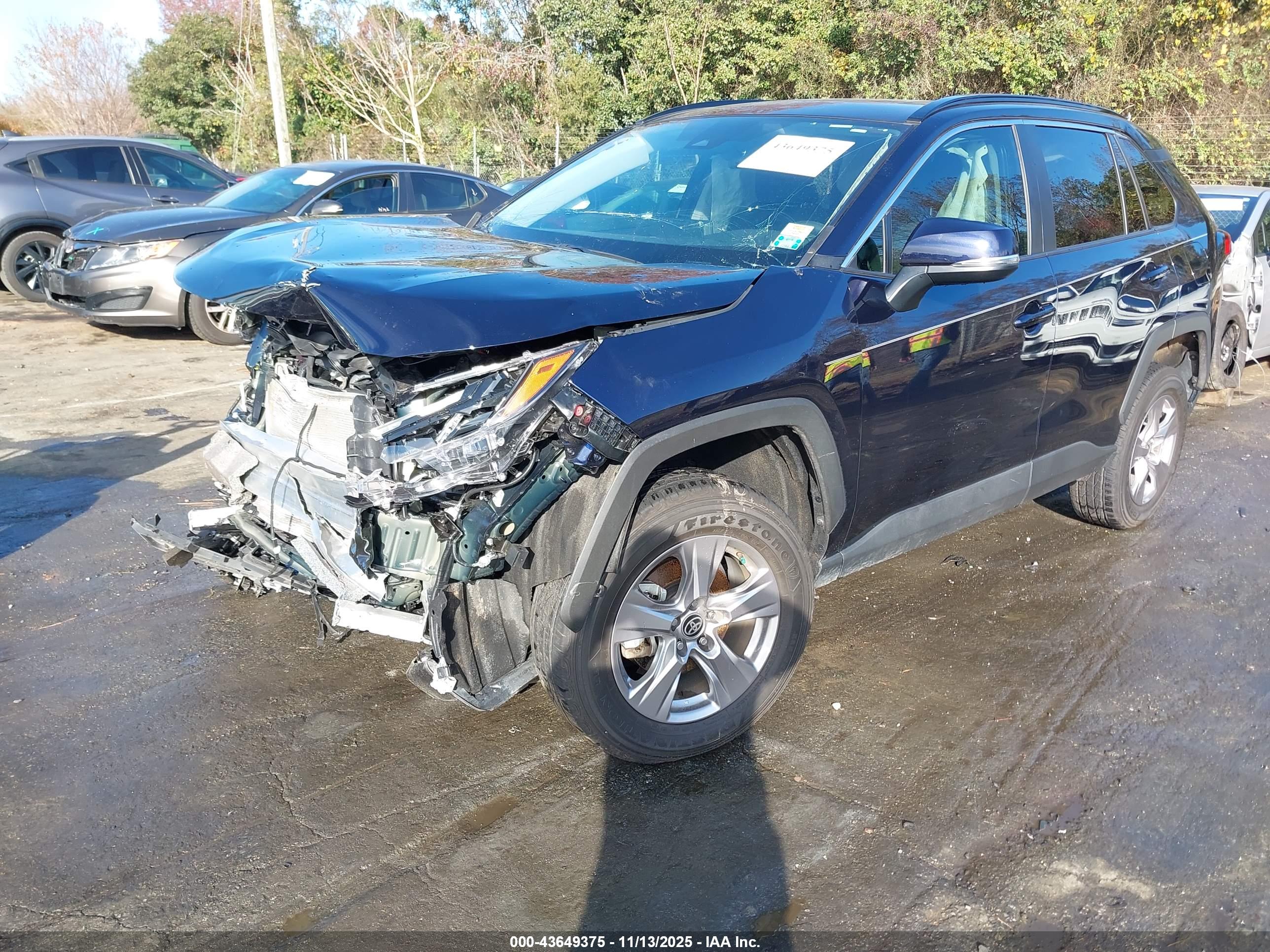 TOYOTA RAV4 image 2