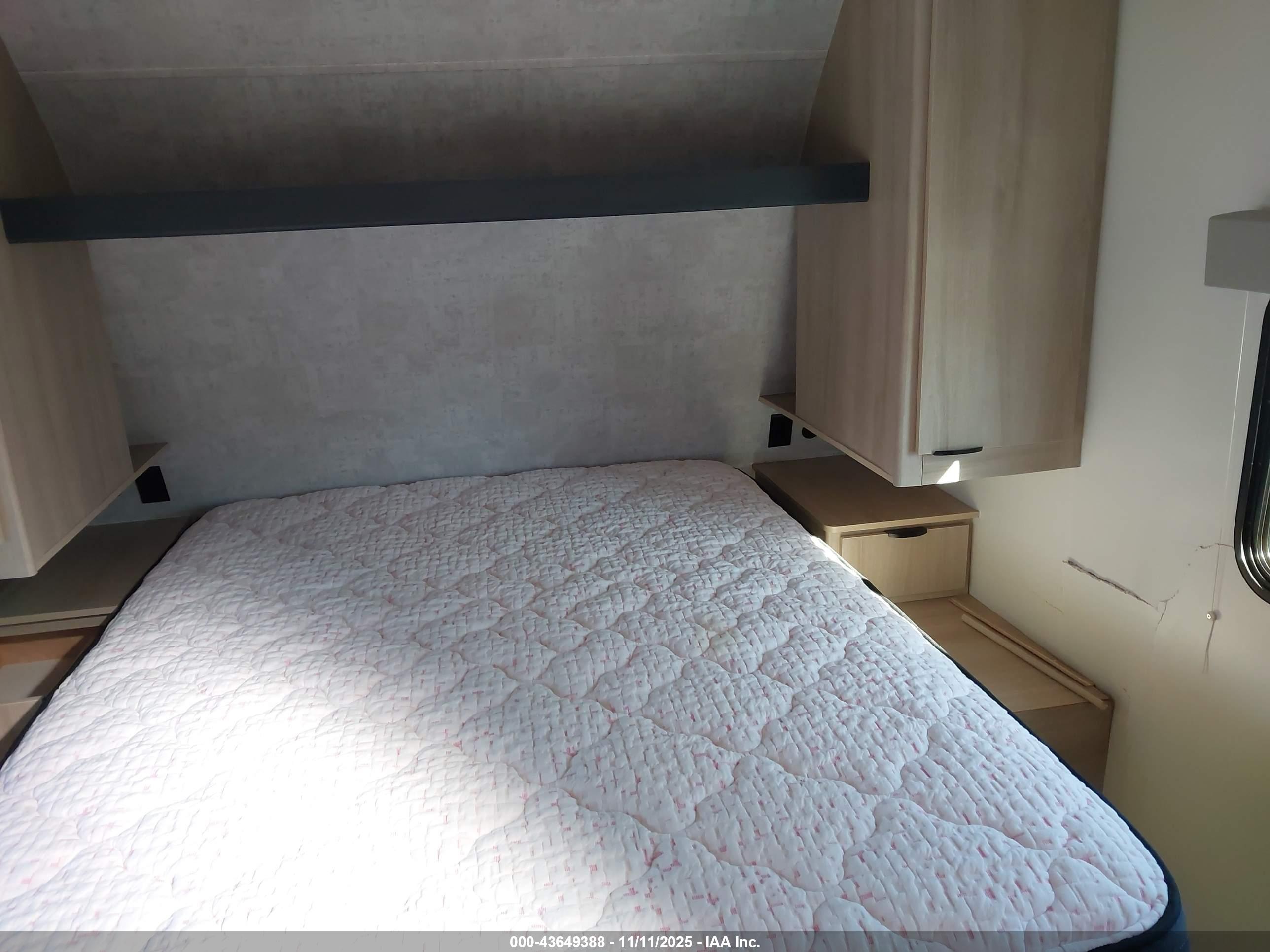 WINNEBAGO MINNIE image 8