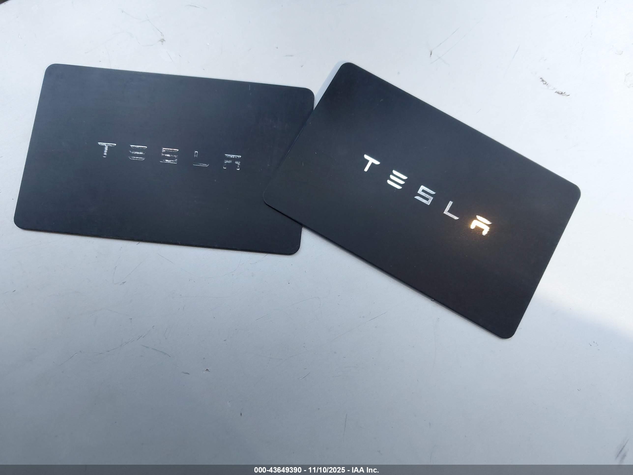 TESLA MODEL image 11