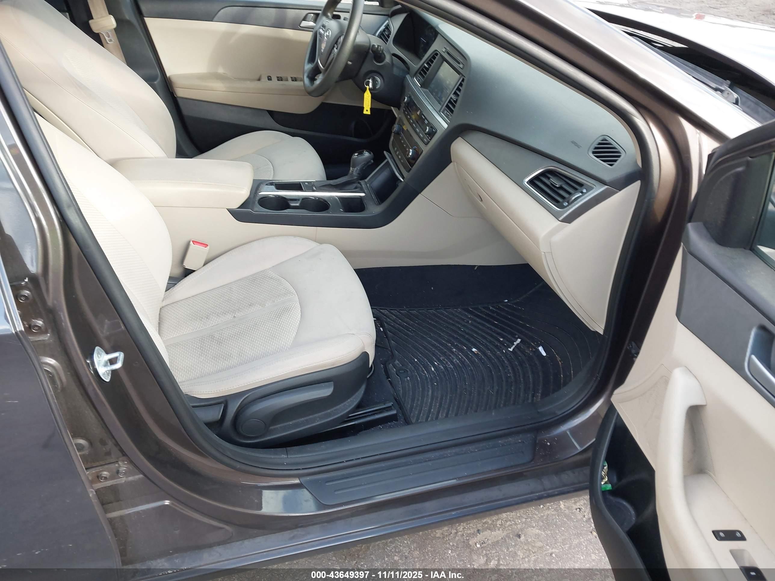 HYUNDAI SONATA image 5