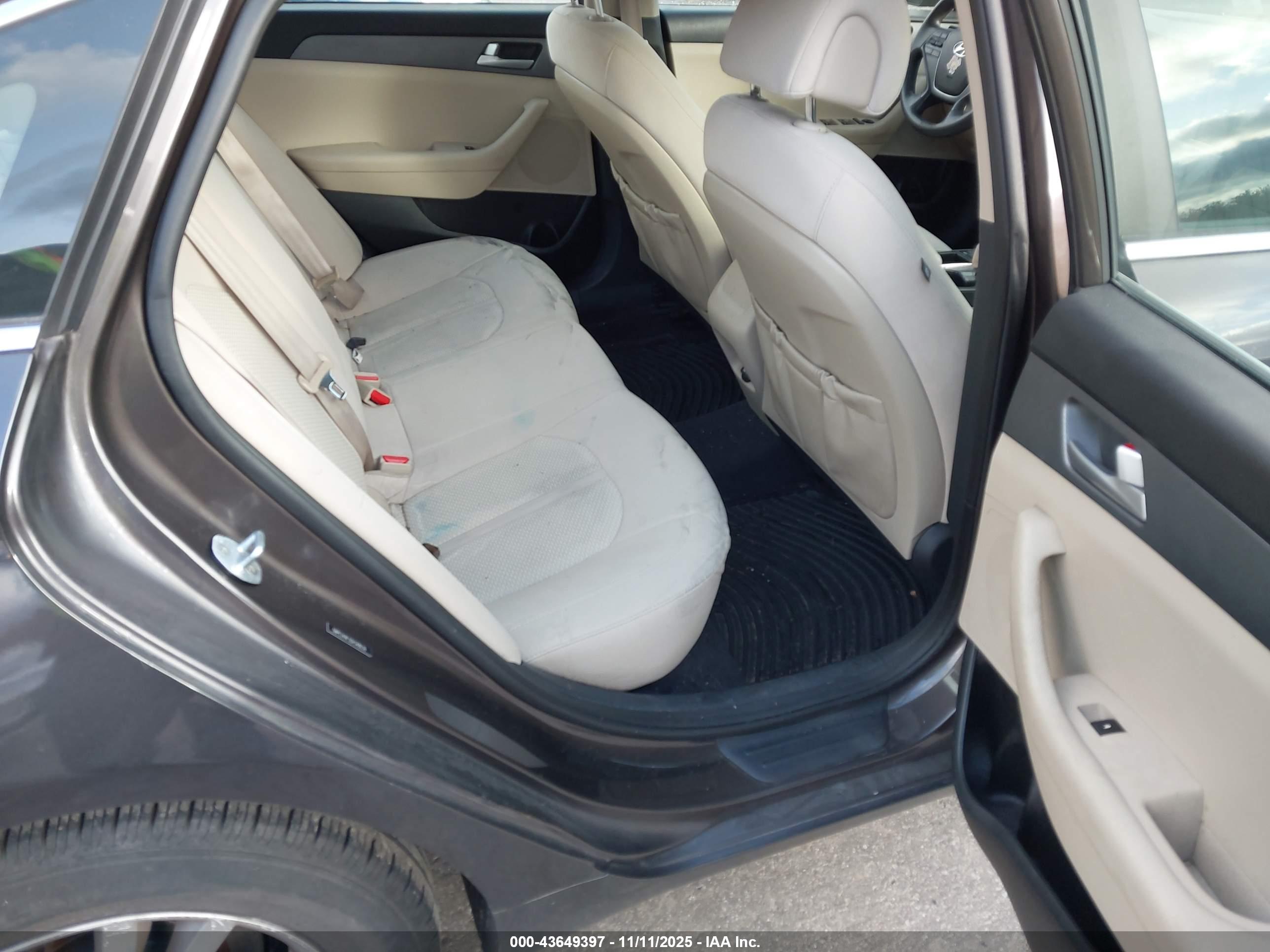 HYUNDAI SONATA image 8