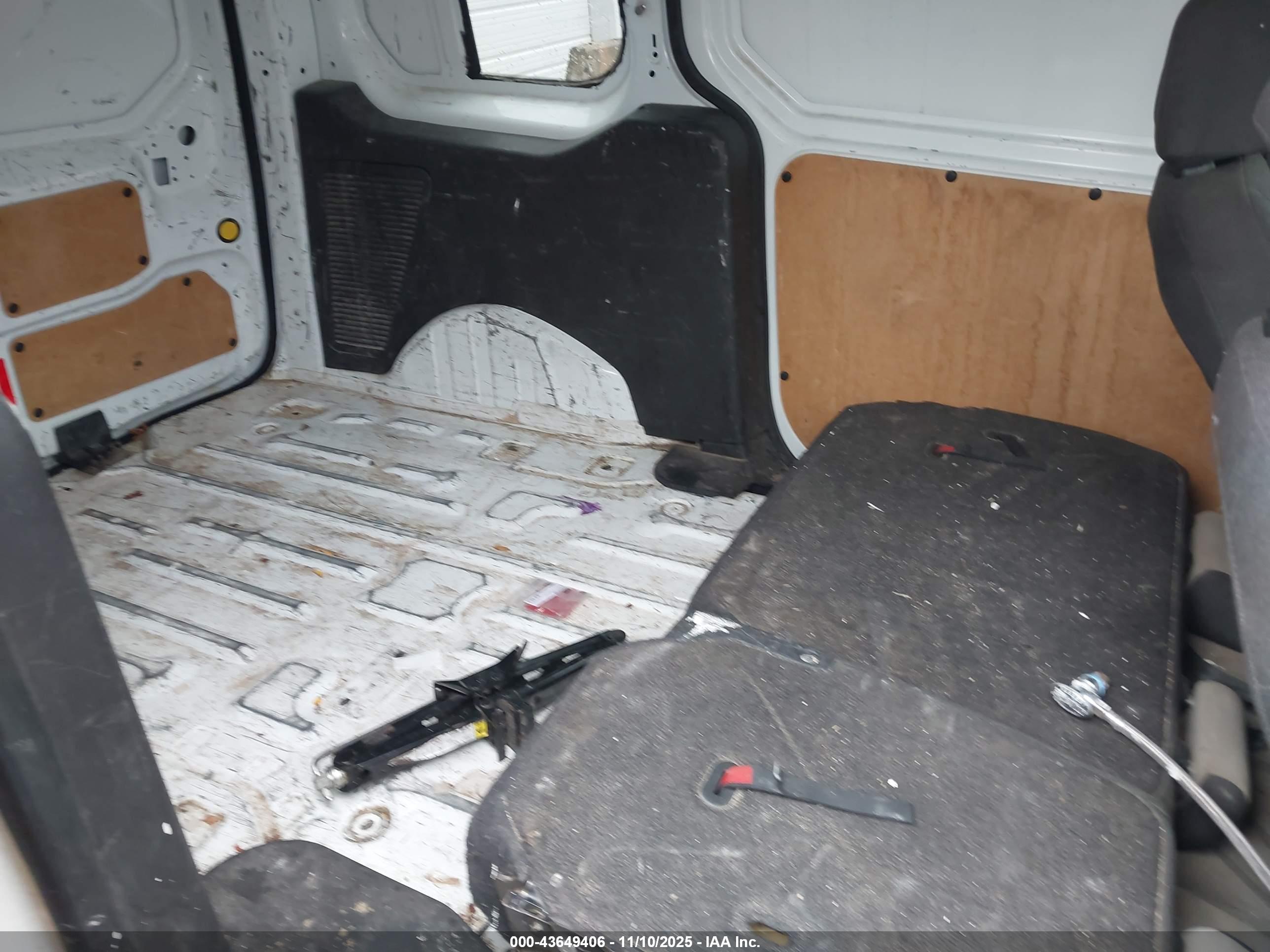 FORD TRANSIT image 8
