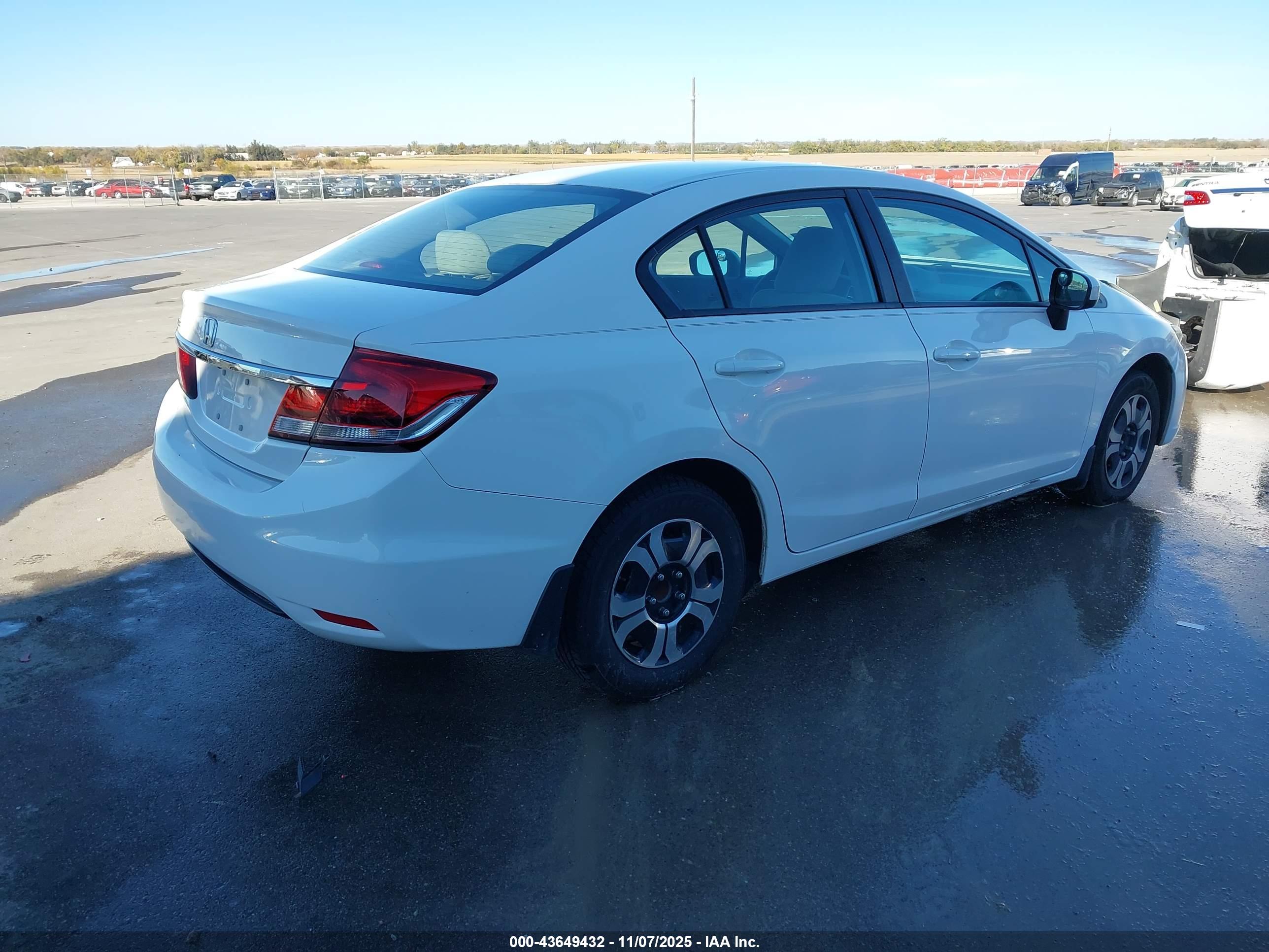 HONDA CIVIC image 4