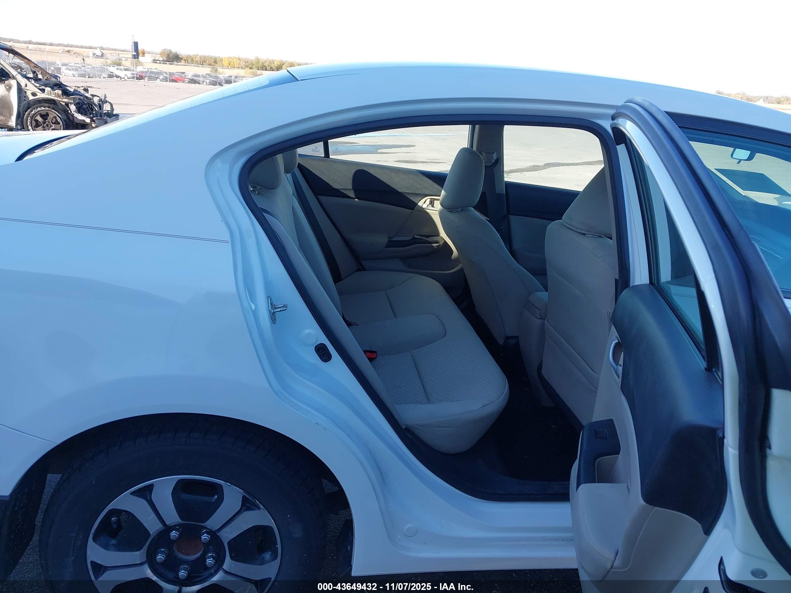 HONDA CIVIC image 8