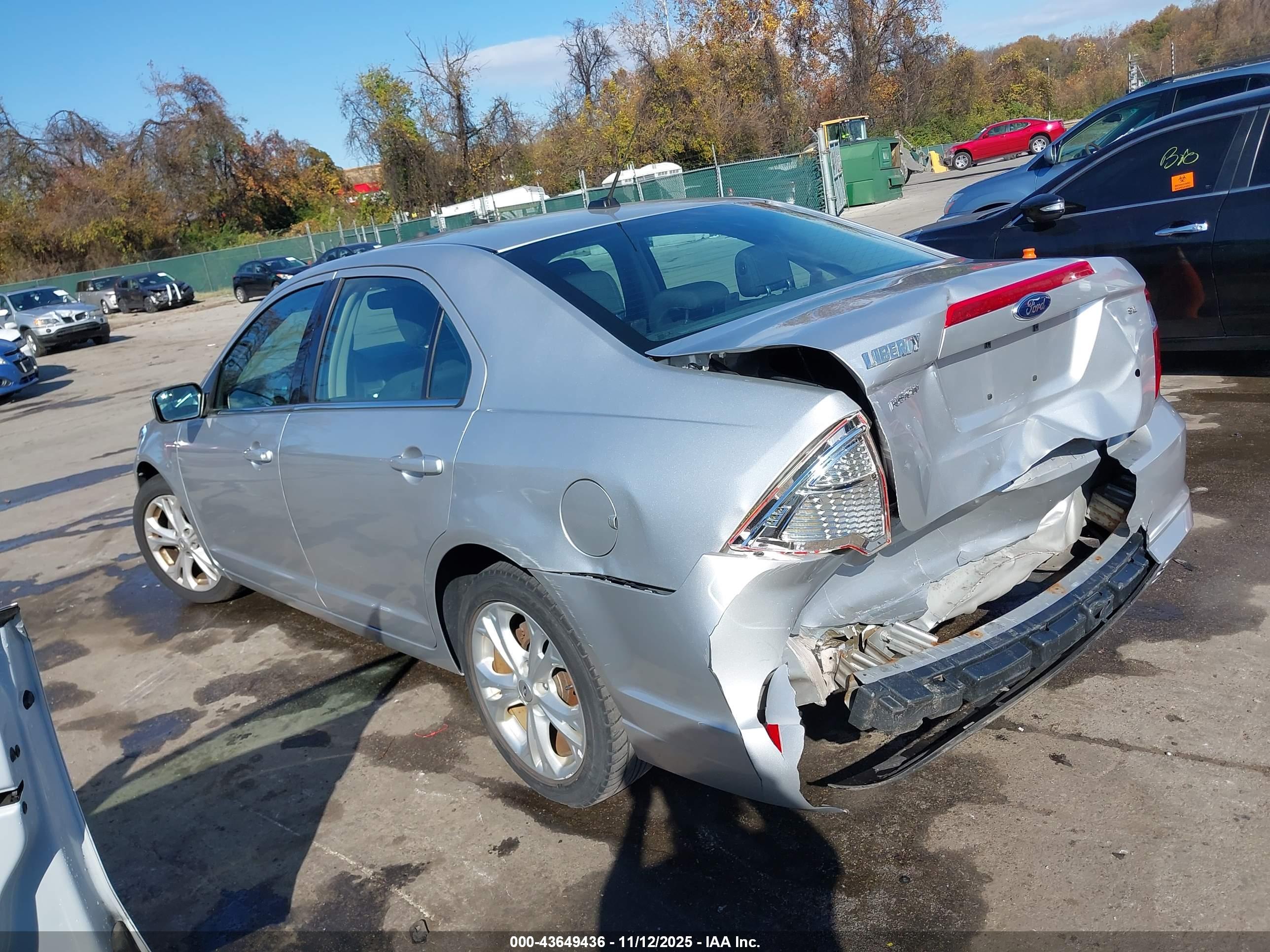 FORD FUSION image 3