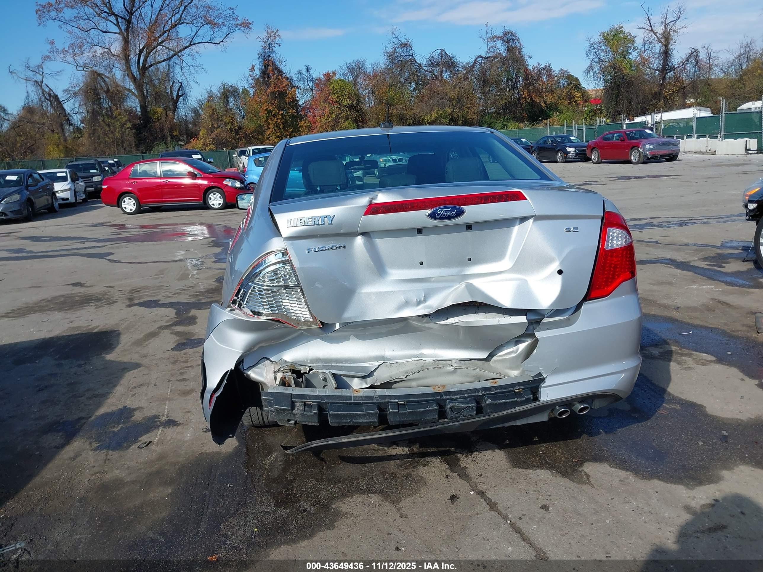 FORD FUSION image 6