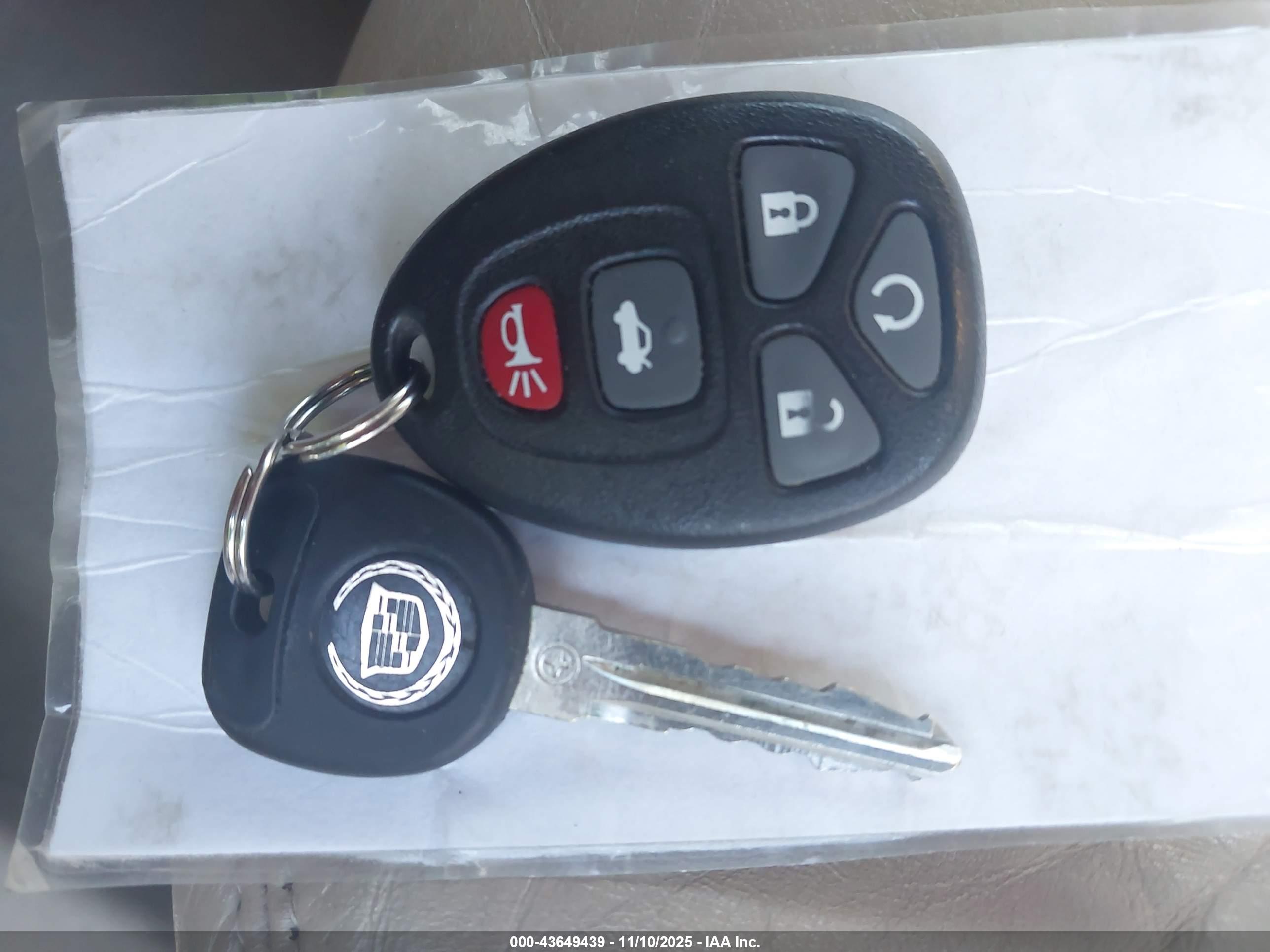CADILLAC DTS image 11