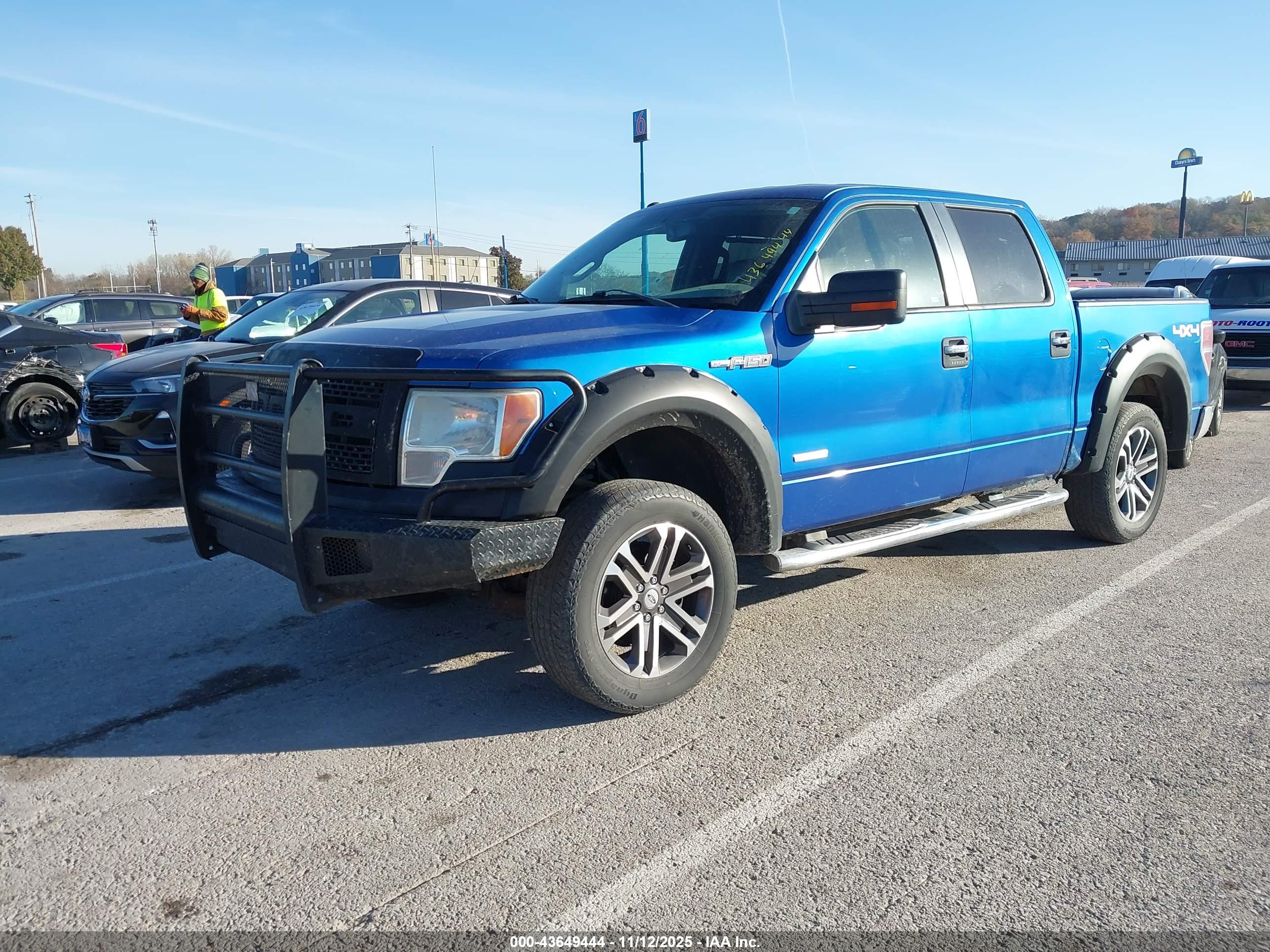 FORD F-150 image 2