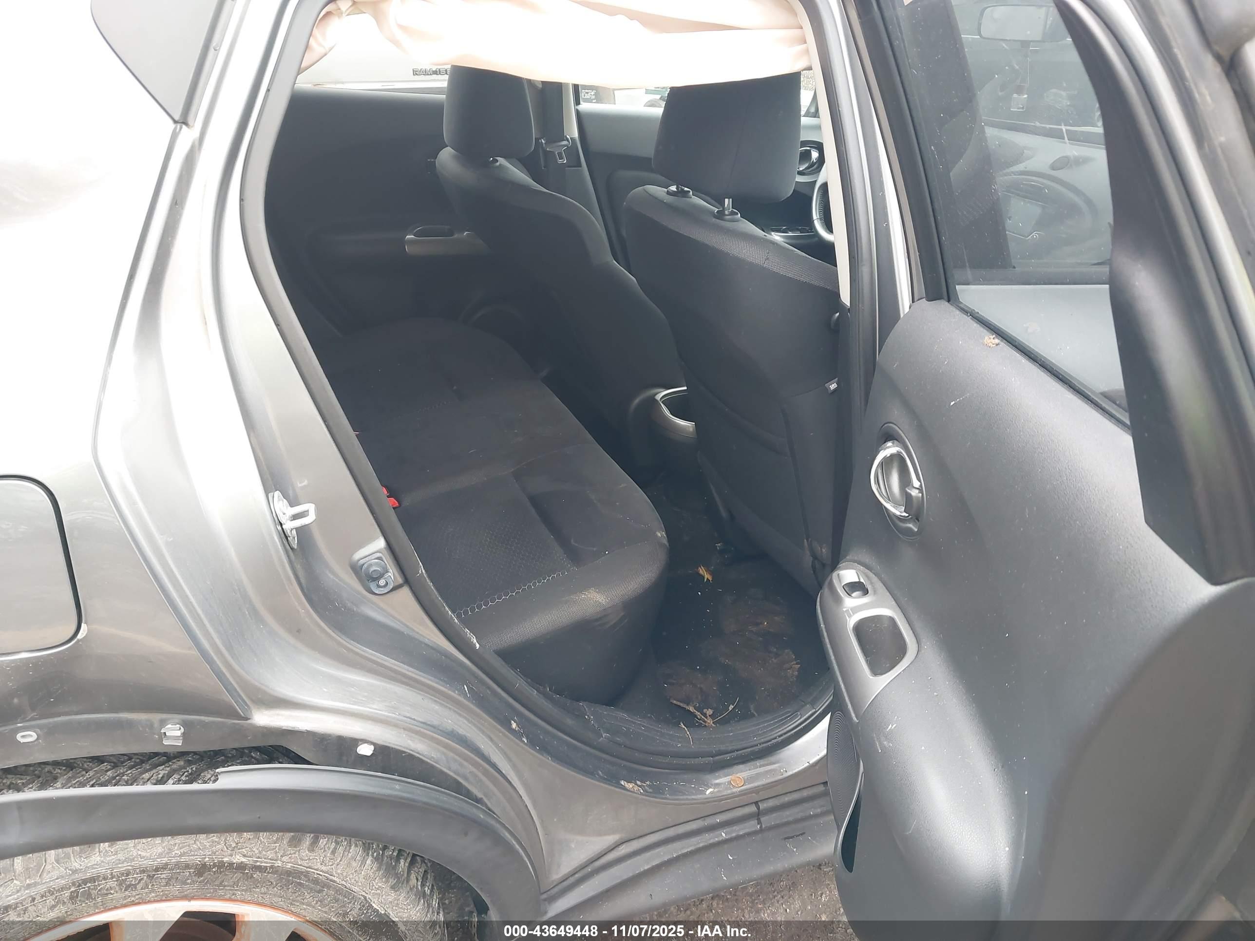 NISSAN JUKE image 8