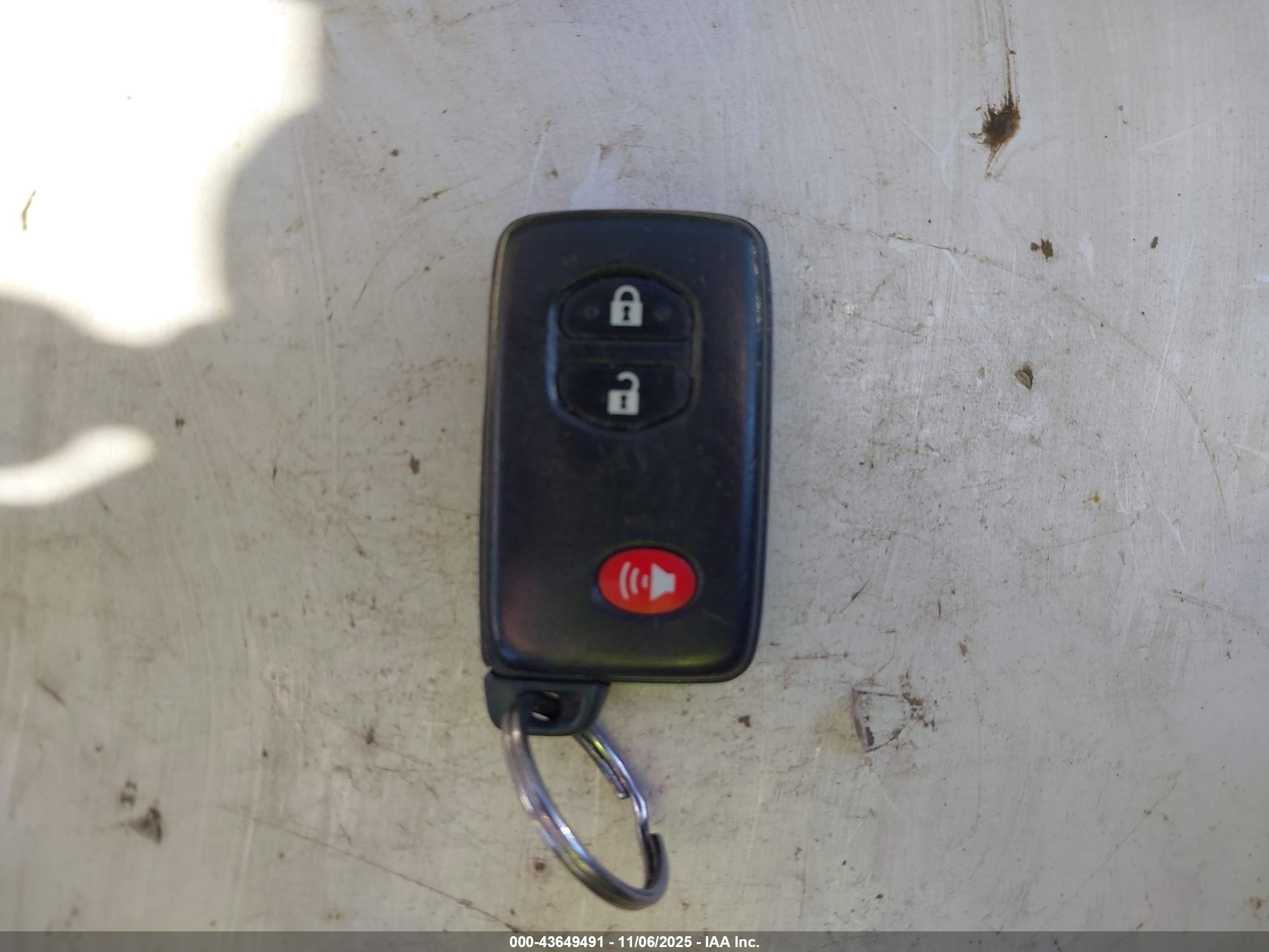 TOYOTA PRIUS image 11