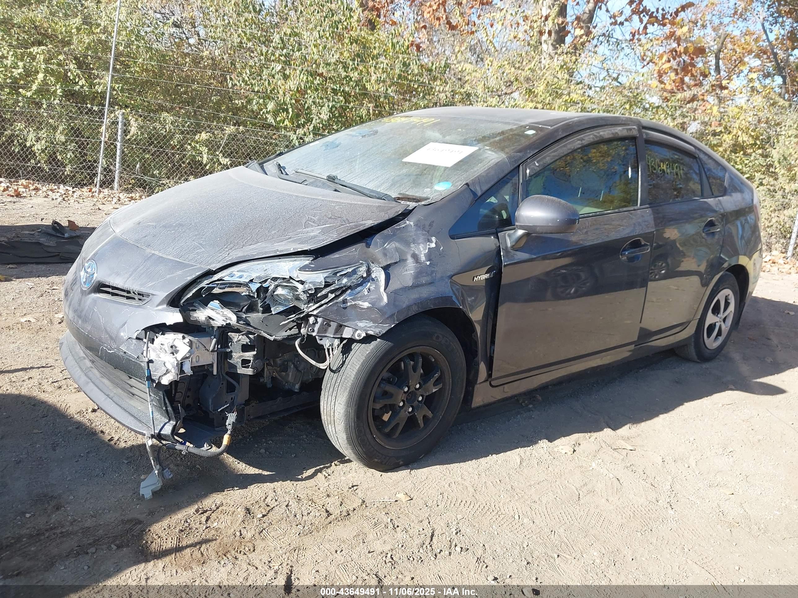 TOYOTA PRIUS image 6
