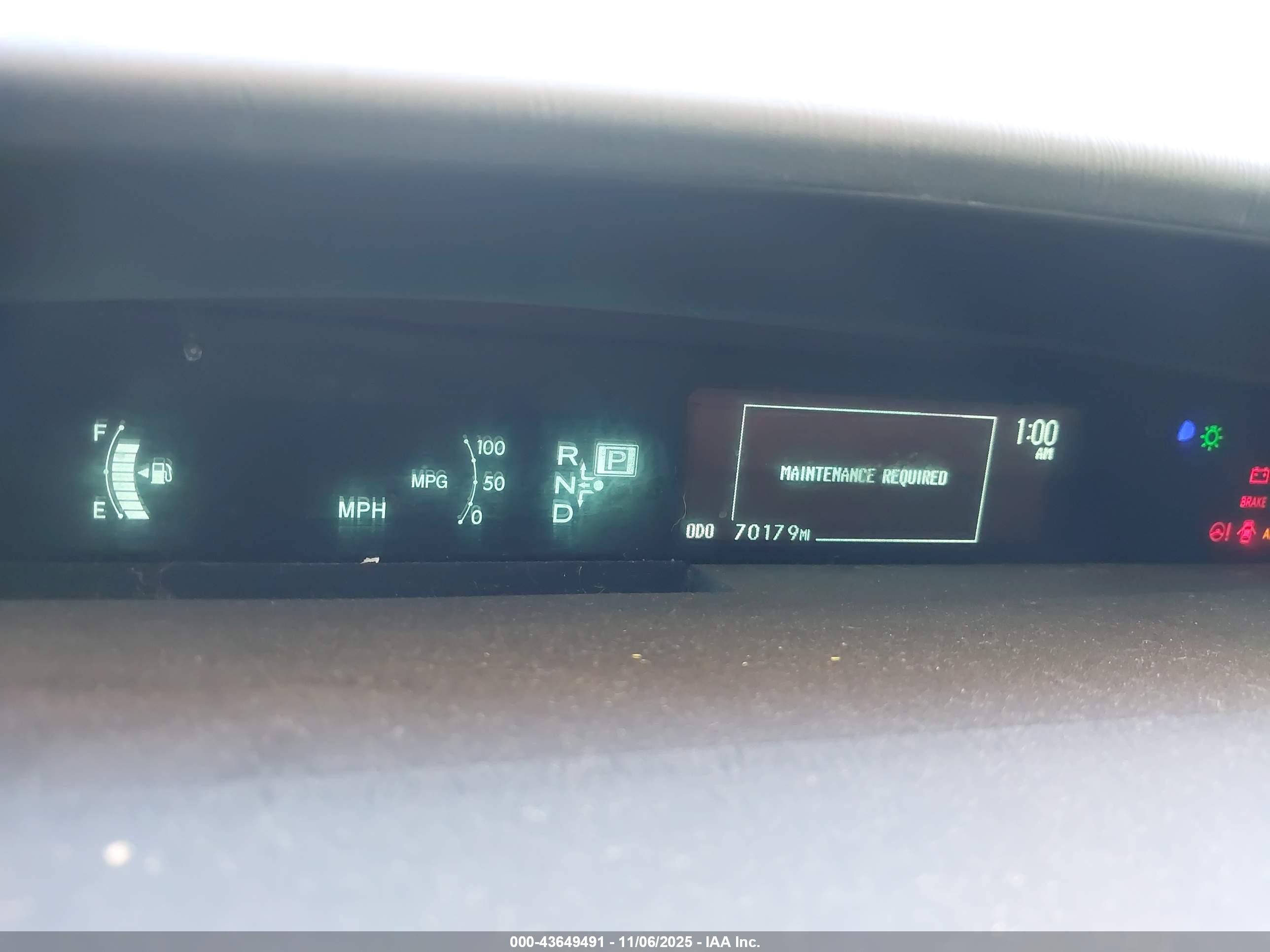 TOYOTA PRIUS image 7