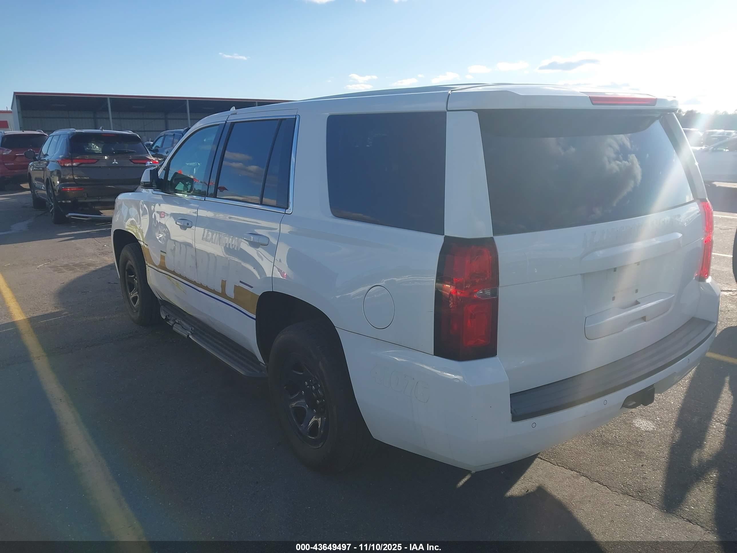 CHEVROLET TAHOE image 3