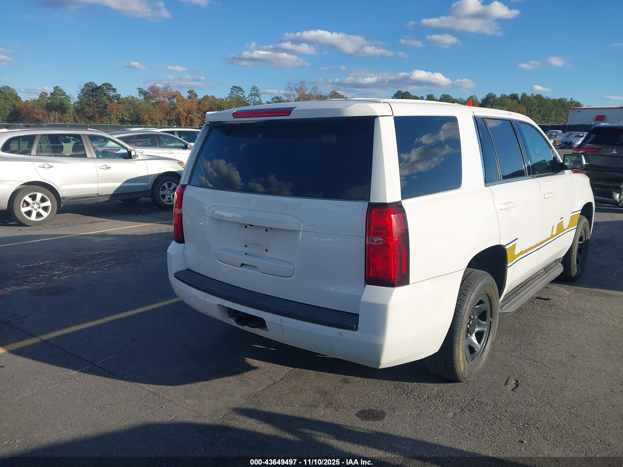 CHEVROLET TAHOE image 4