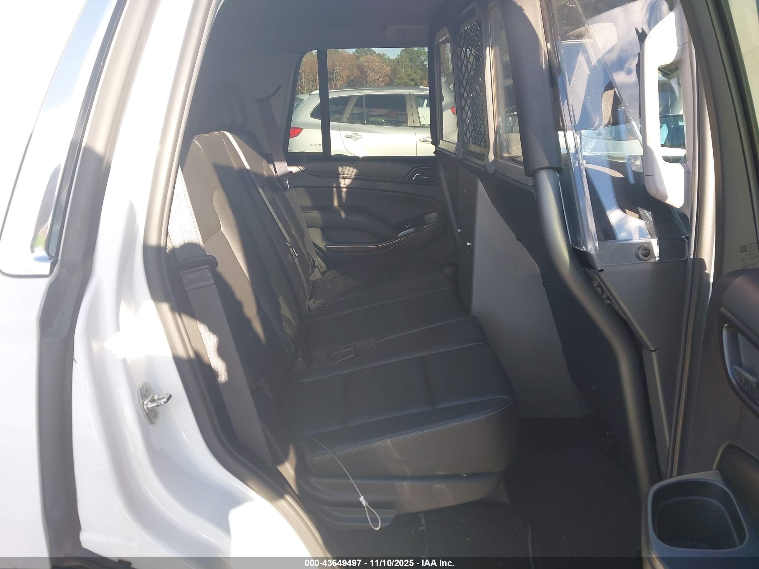CHEVROLET TAHOE image 8