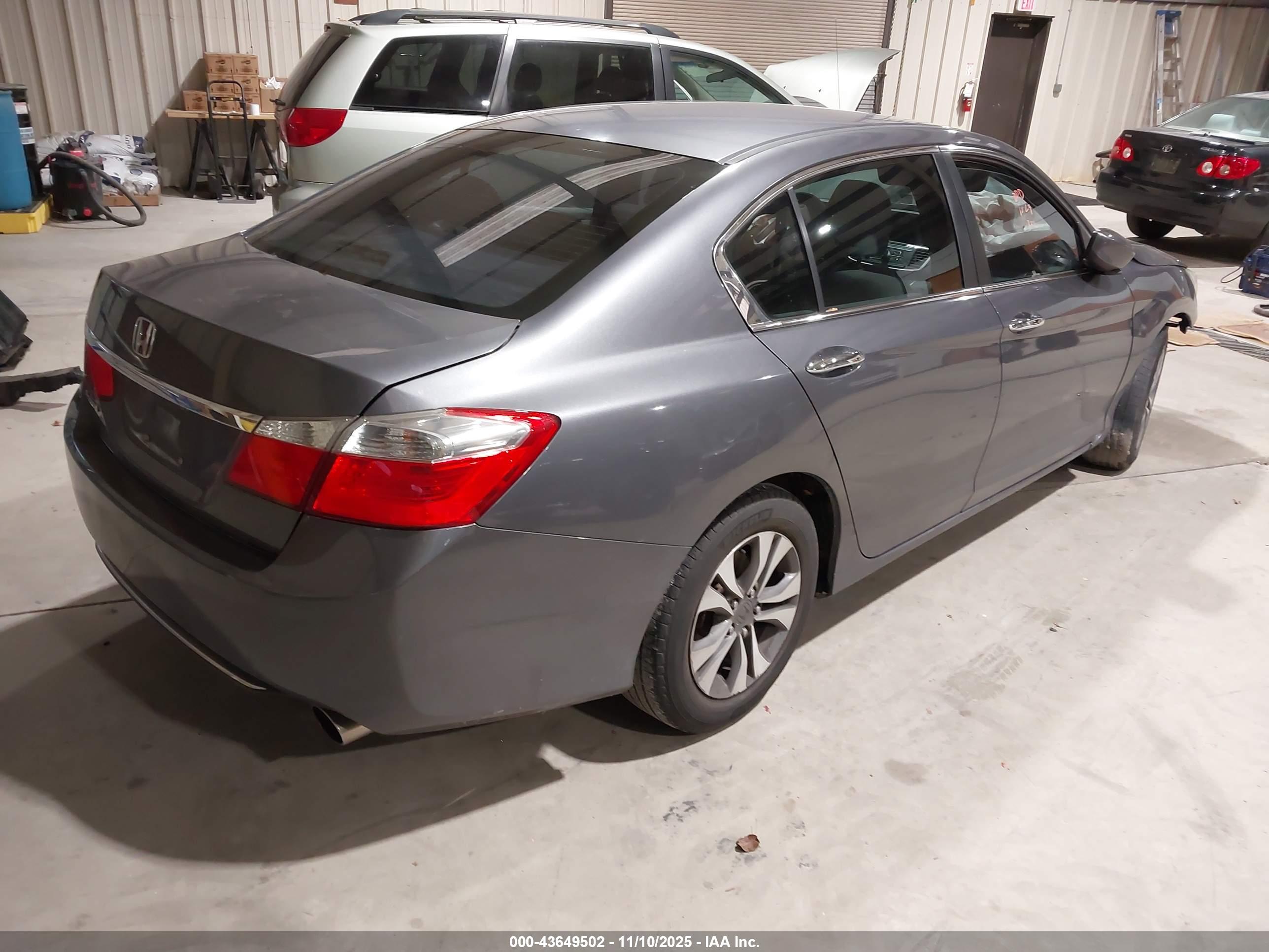 HONDA ACCORD image 4