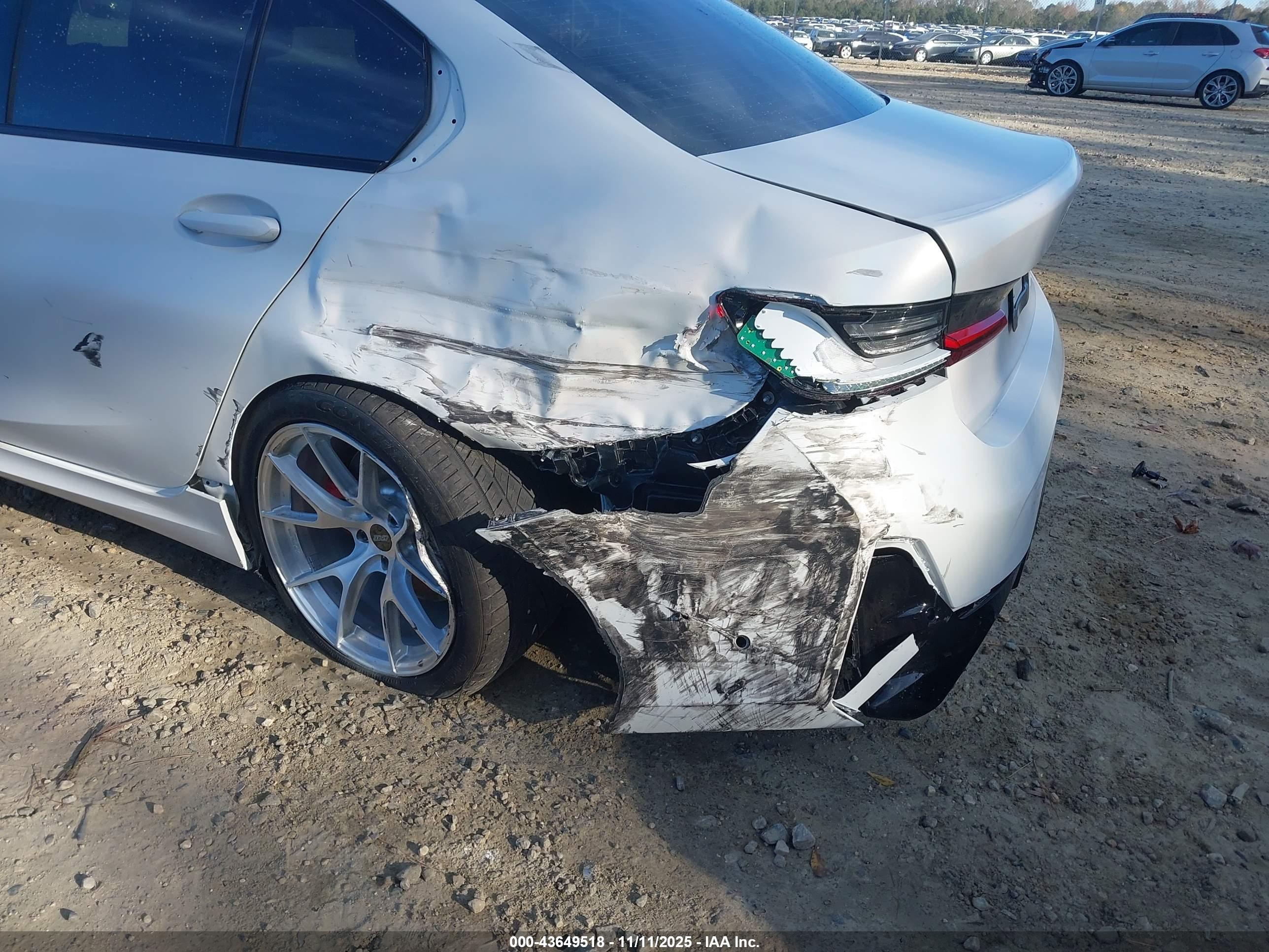 BMW M340I image 6