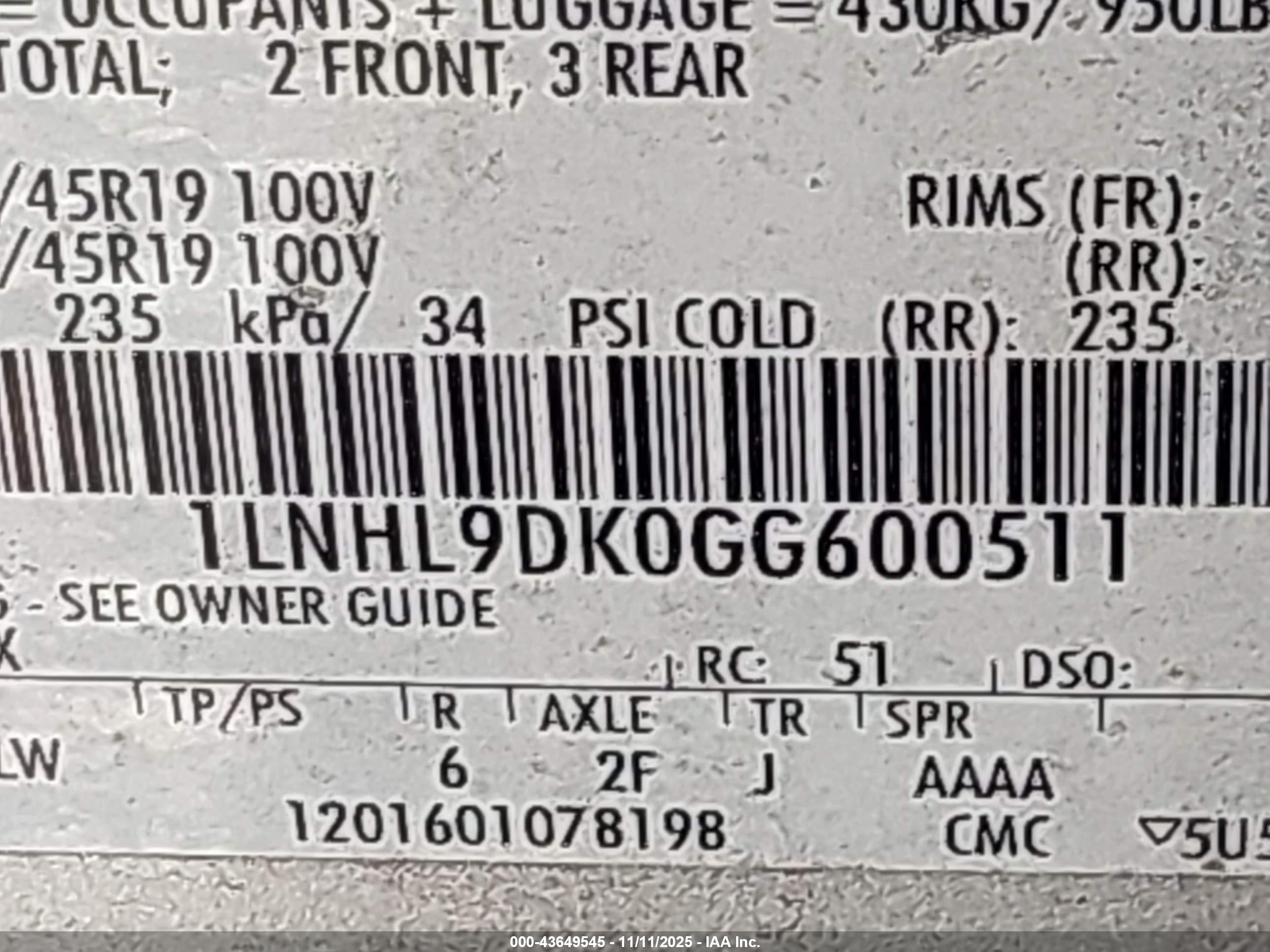 LINCOLN MKS image 9
