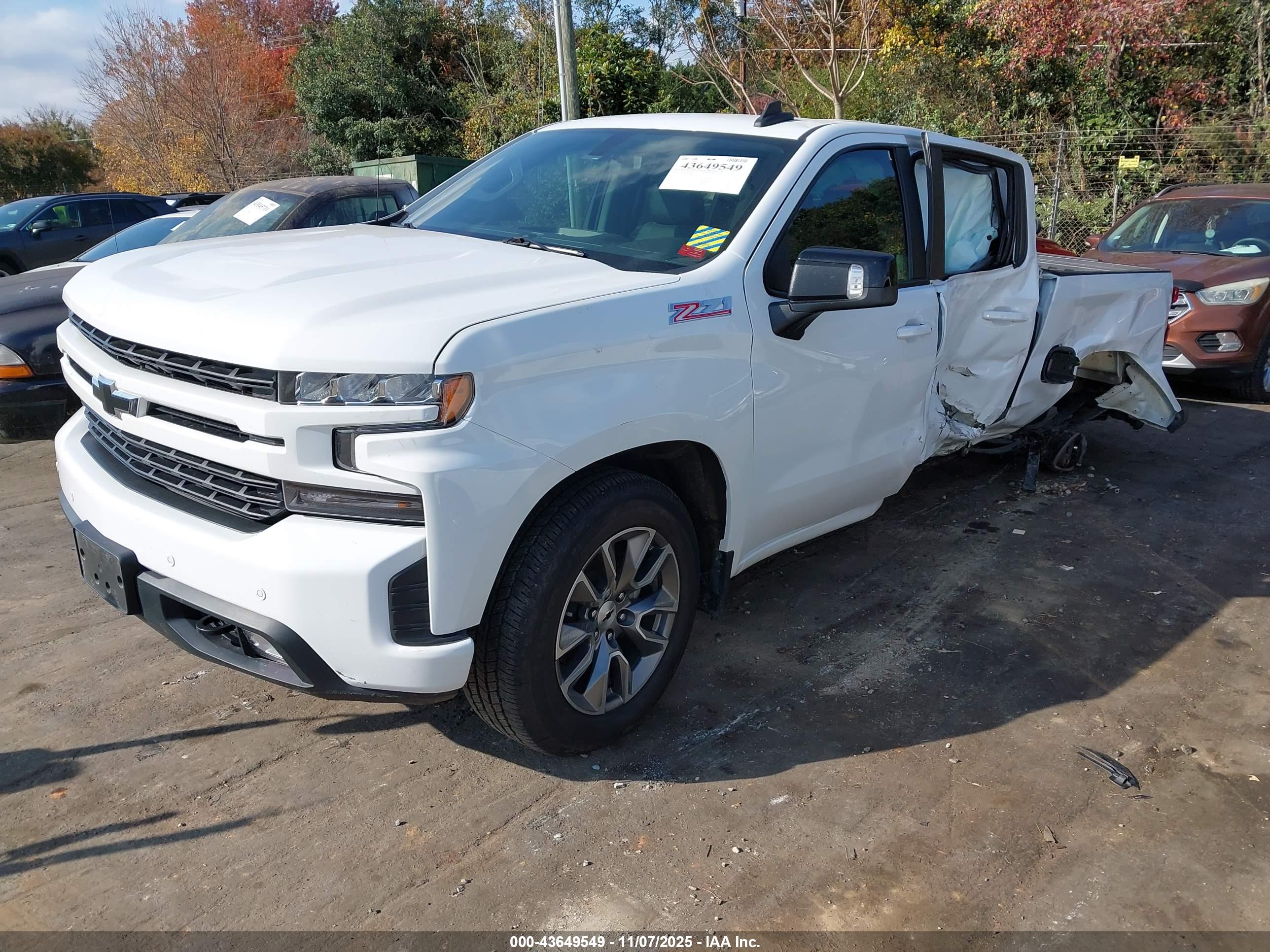 CHEVROLET SILVERADO image 2