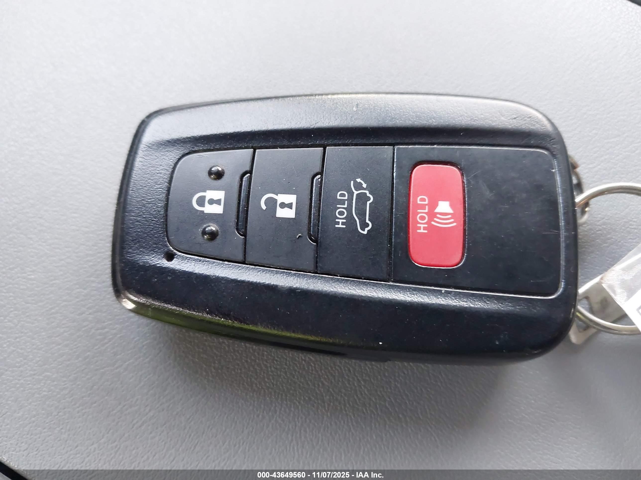 TOYOTA HIGHLANDER image 11