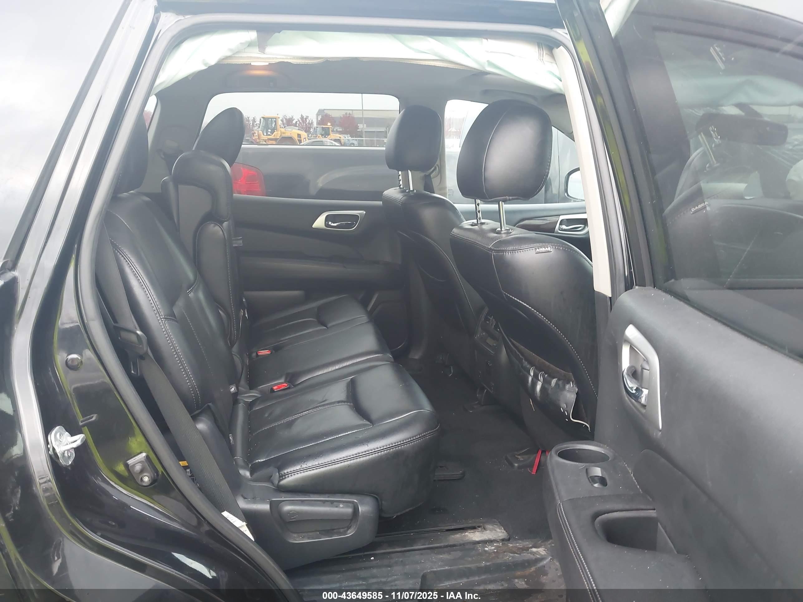 NISSAN PATHFINDER image 8