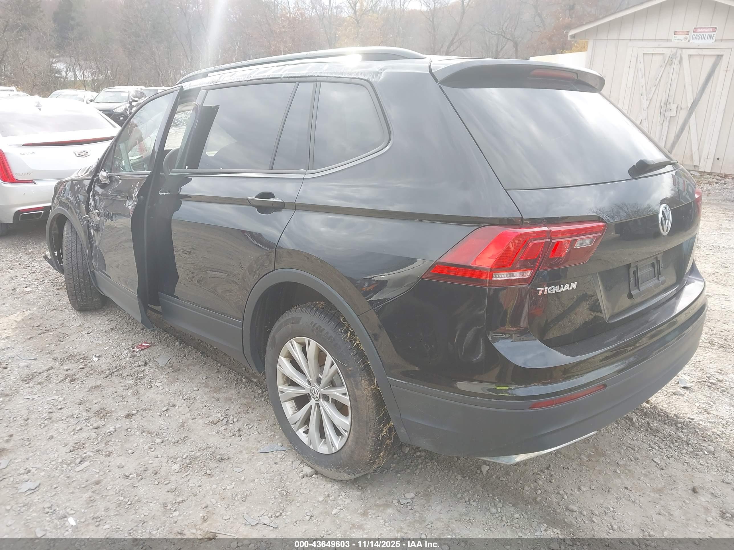 VOLKSWAGEN TIGUAN image 3